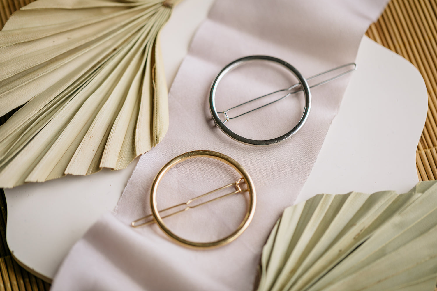 hair clip circle