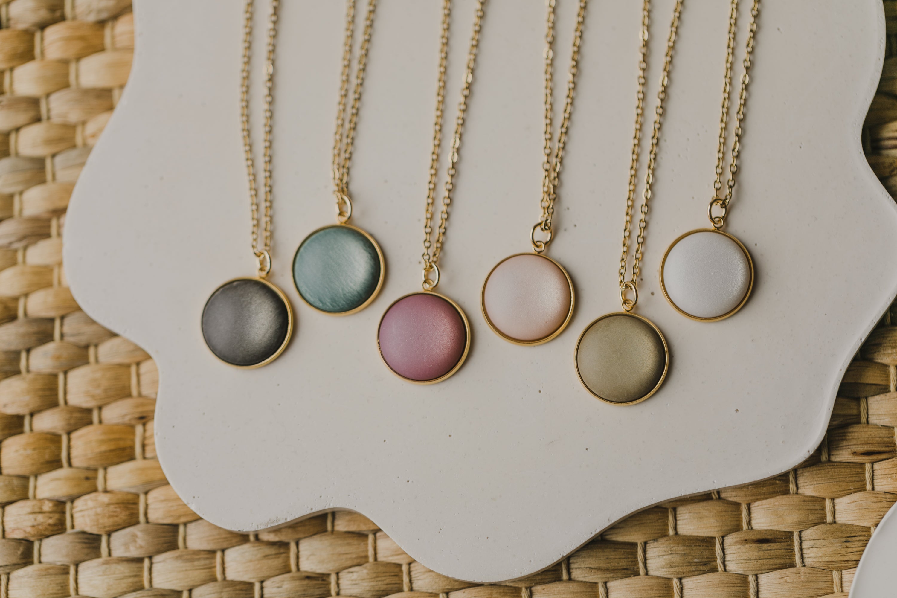 Necklace with large rose quartz gemstone