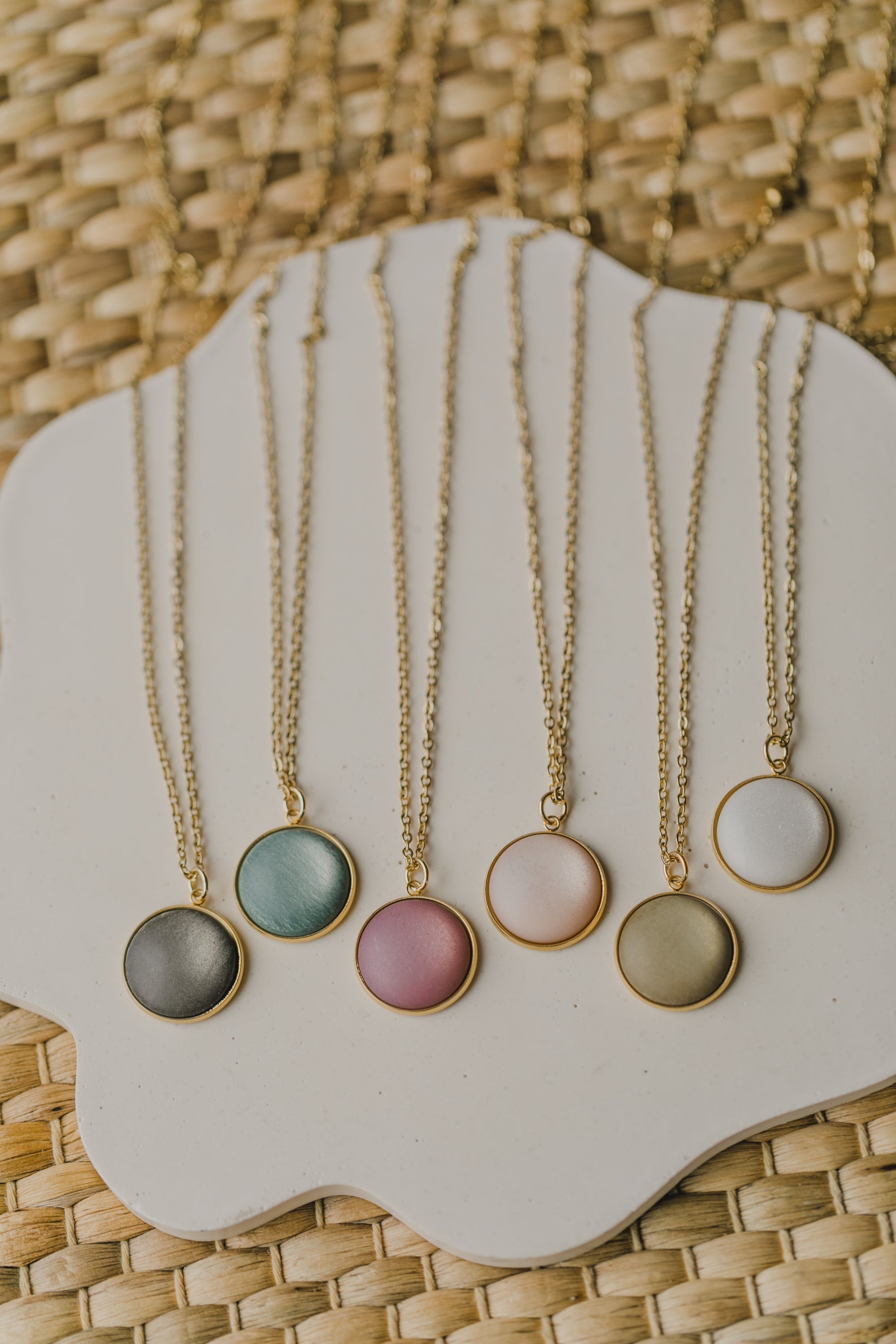 Necklace with large rose quartz gemstone