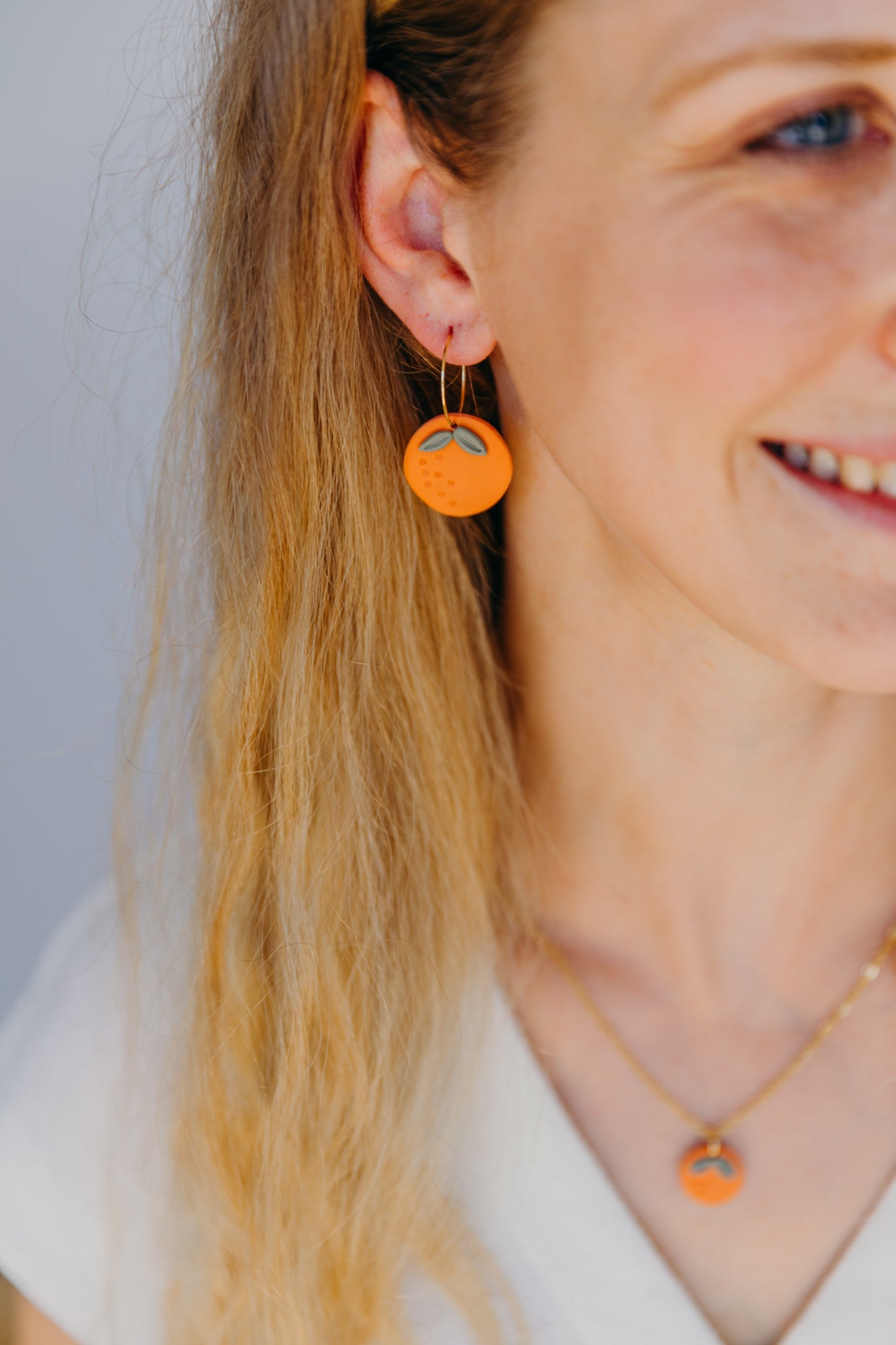 Orangen Creolen aus Polymer Ton