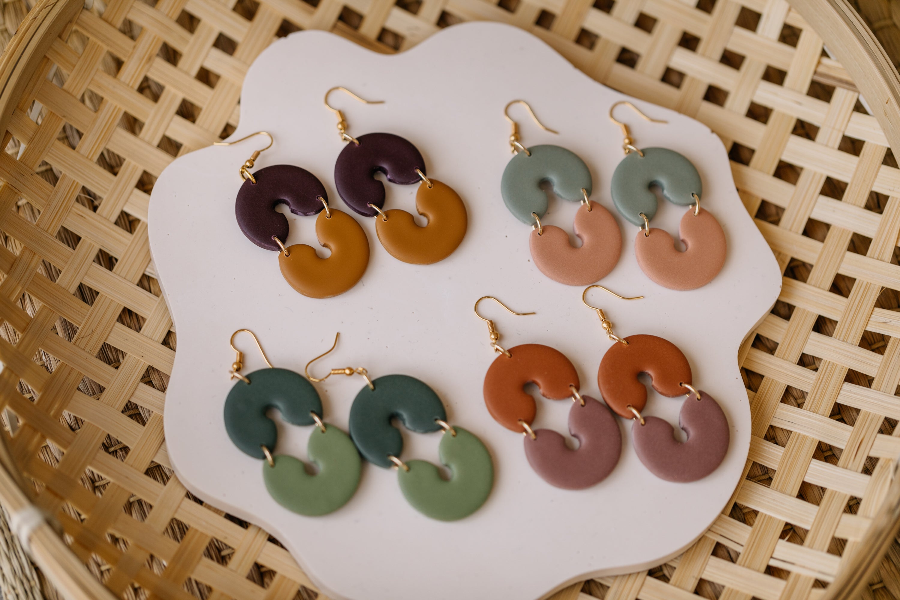 MARJA - small drop earrings gold