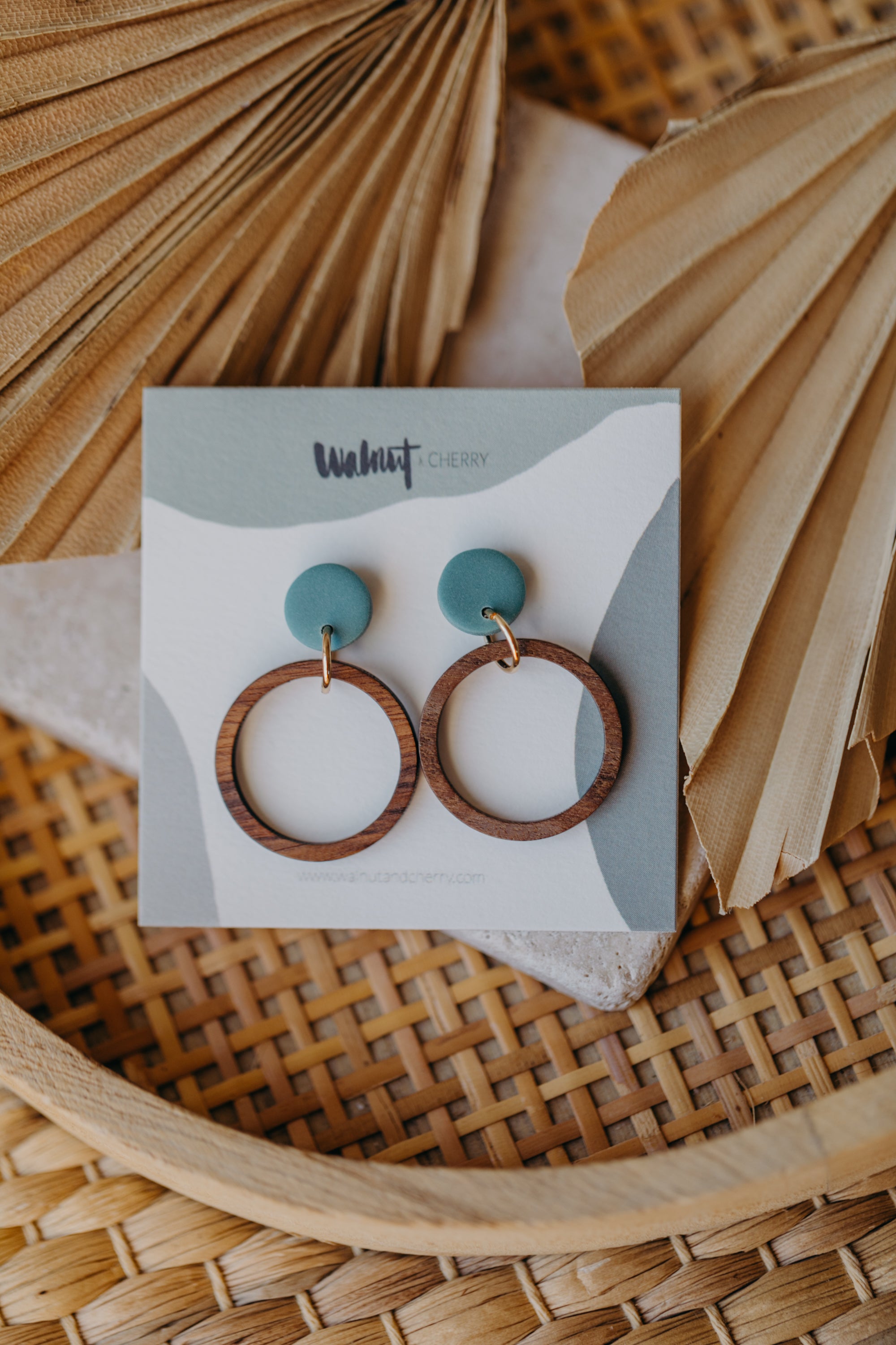 MALIA - türkisene Polymer Ton Ohrringe mit Holzanhänger Kreis