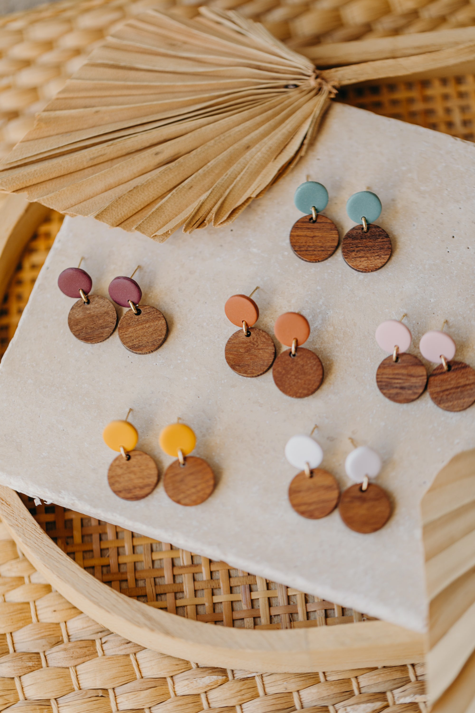 YUMI - round pink polymer clay earrings with round wooden pendant