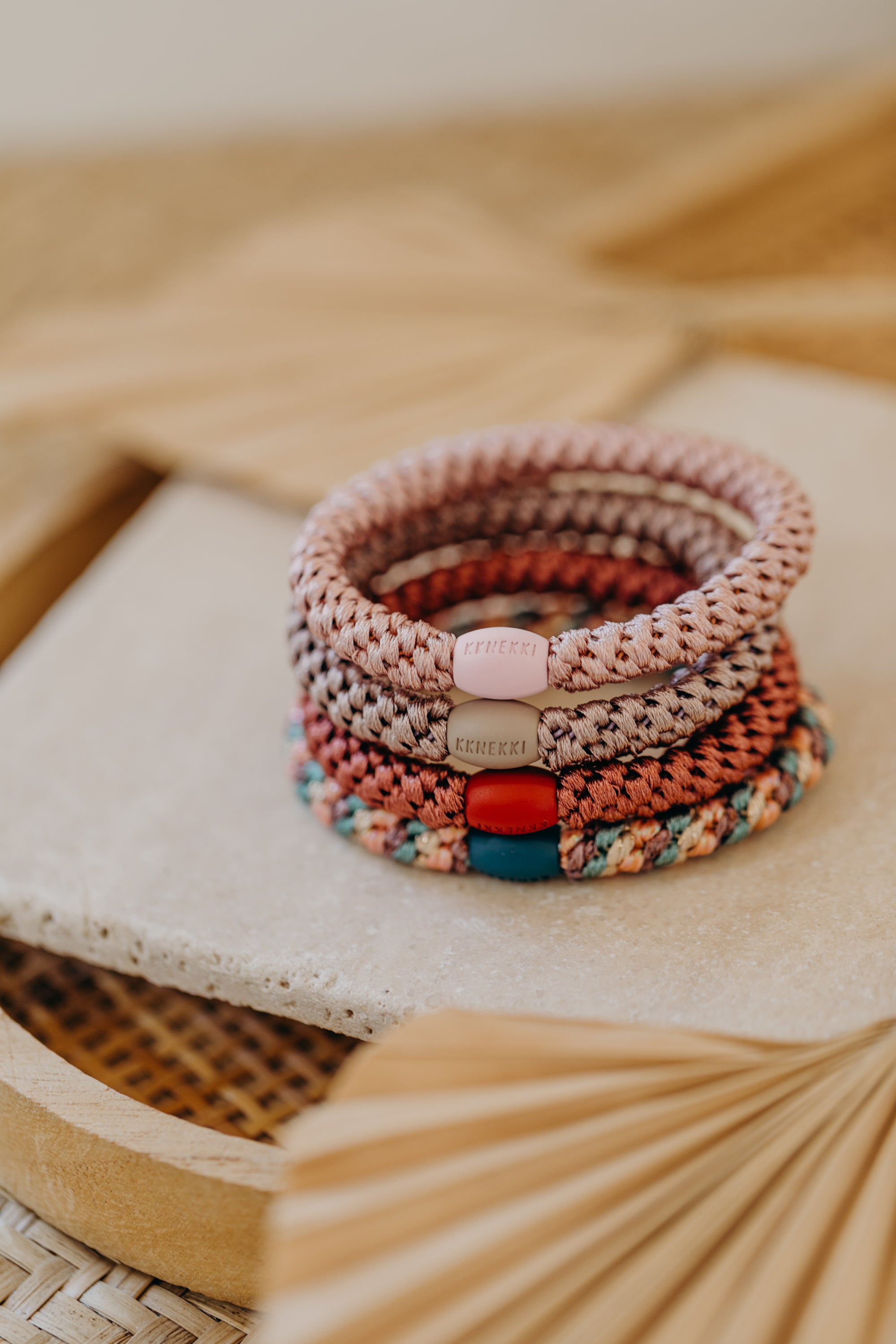 KKNEKKI Hair Tie Set 003: 4 hair ties in a set in pink and red tones