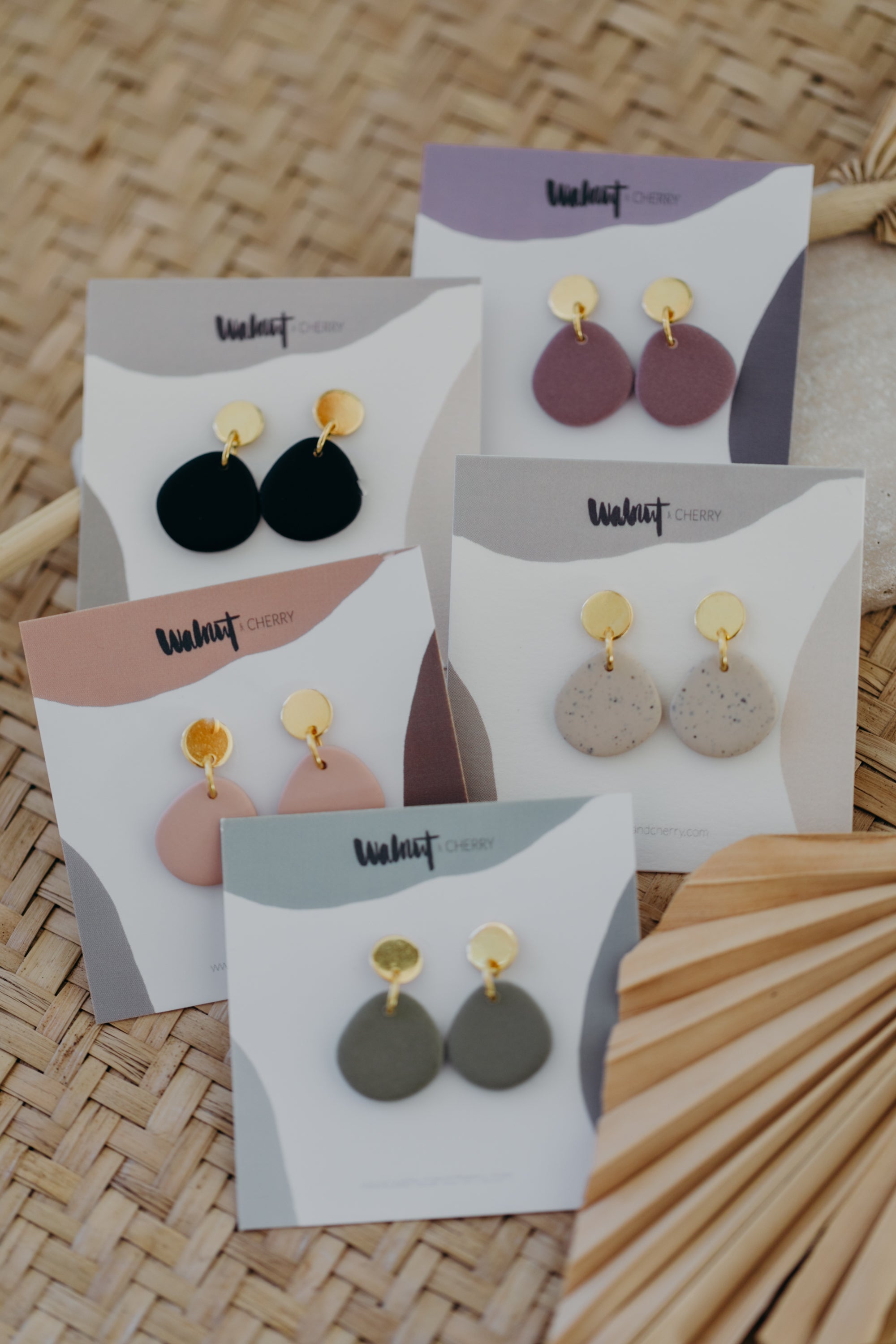 MARJA - small drop earrings gold