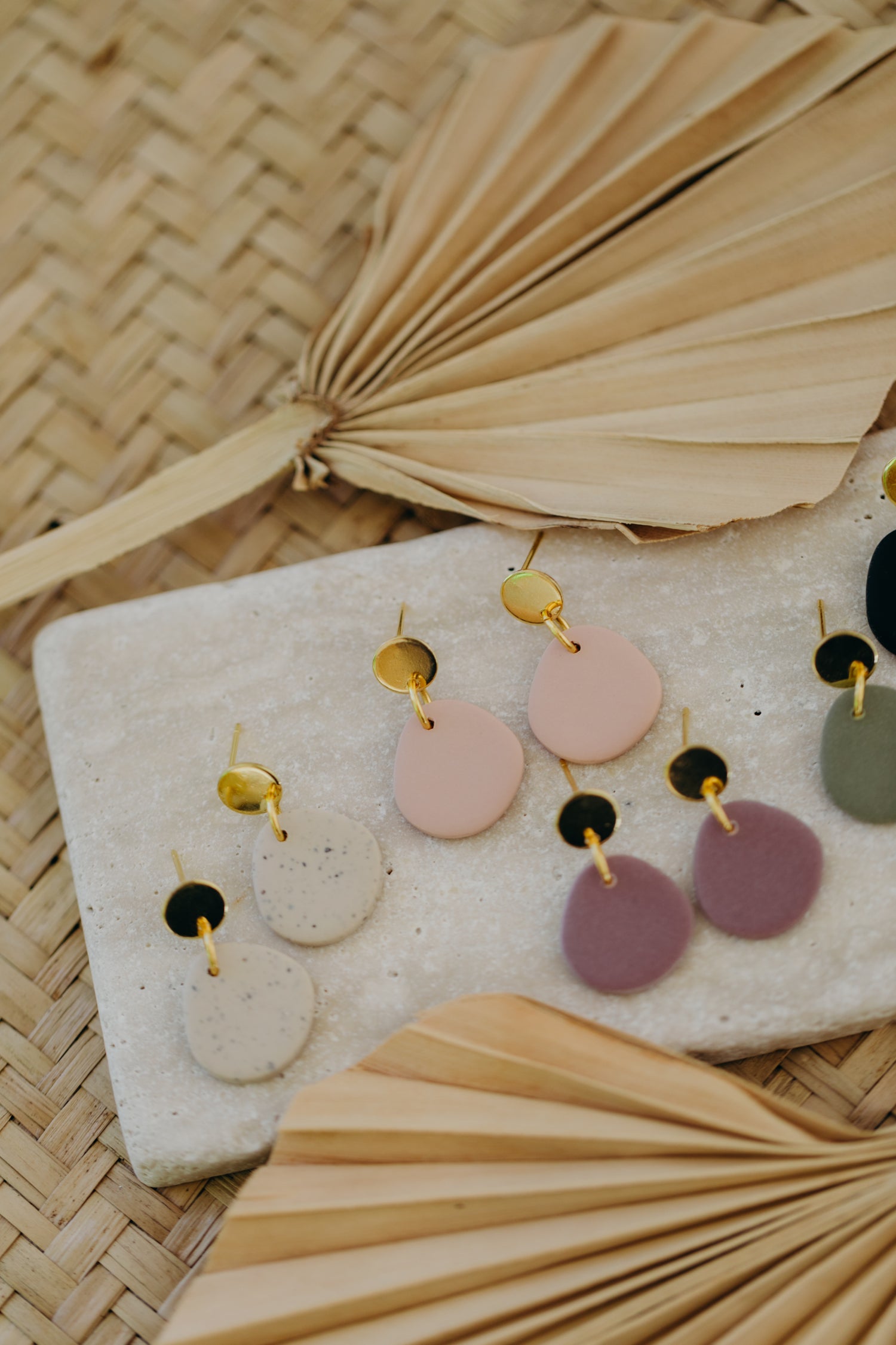 MARJA - small drop earrings gold