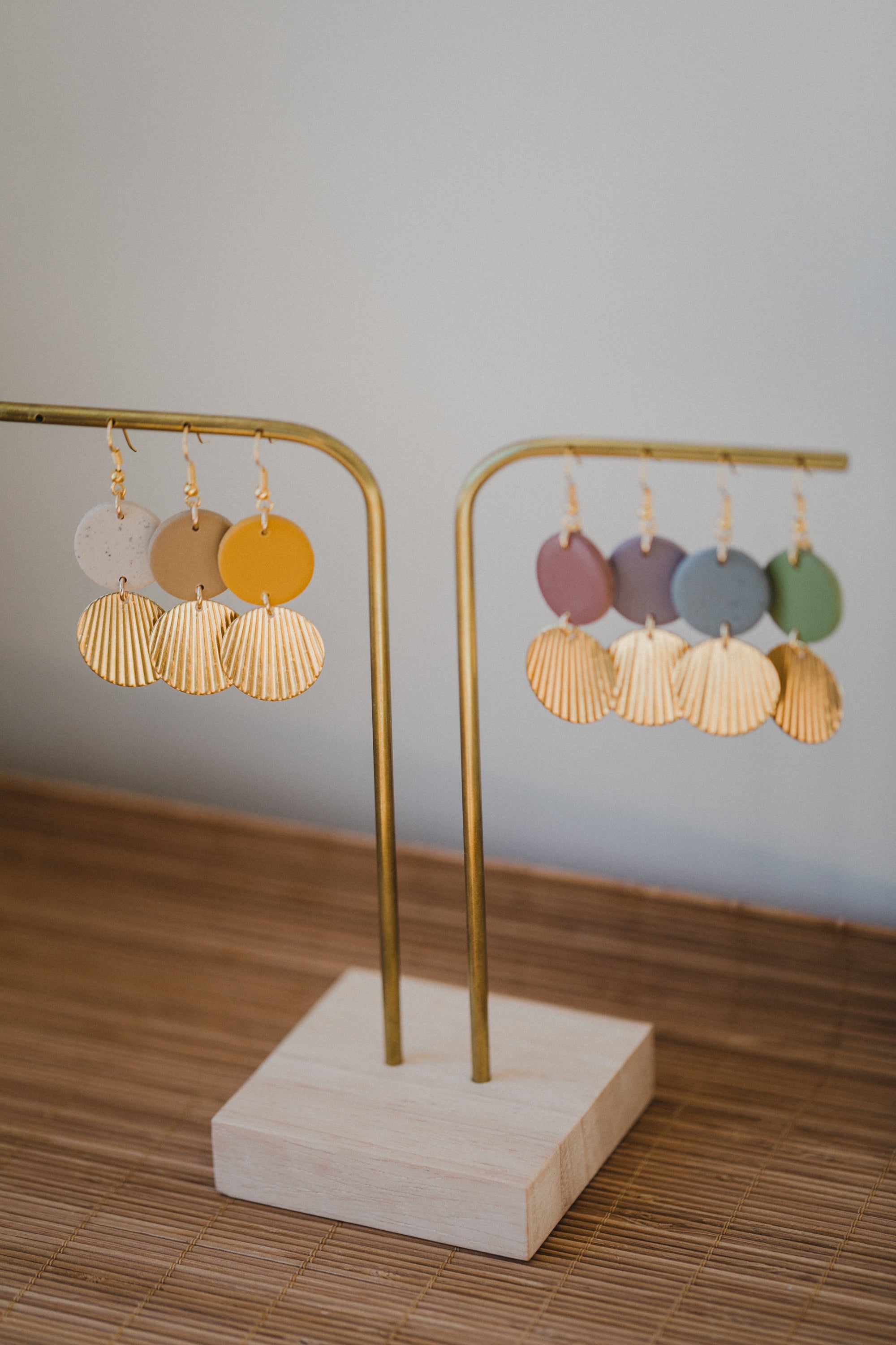 MARJA - small drop earrings gold