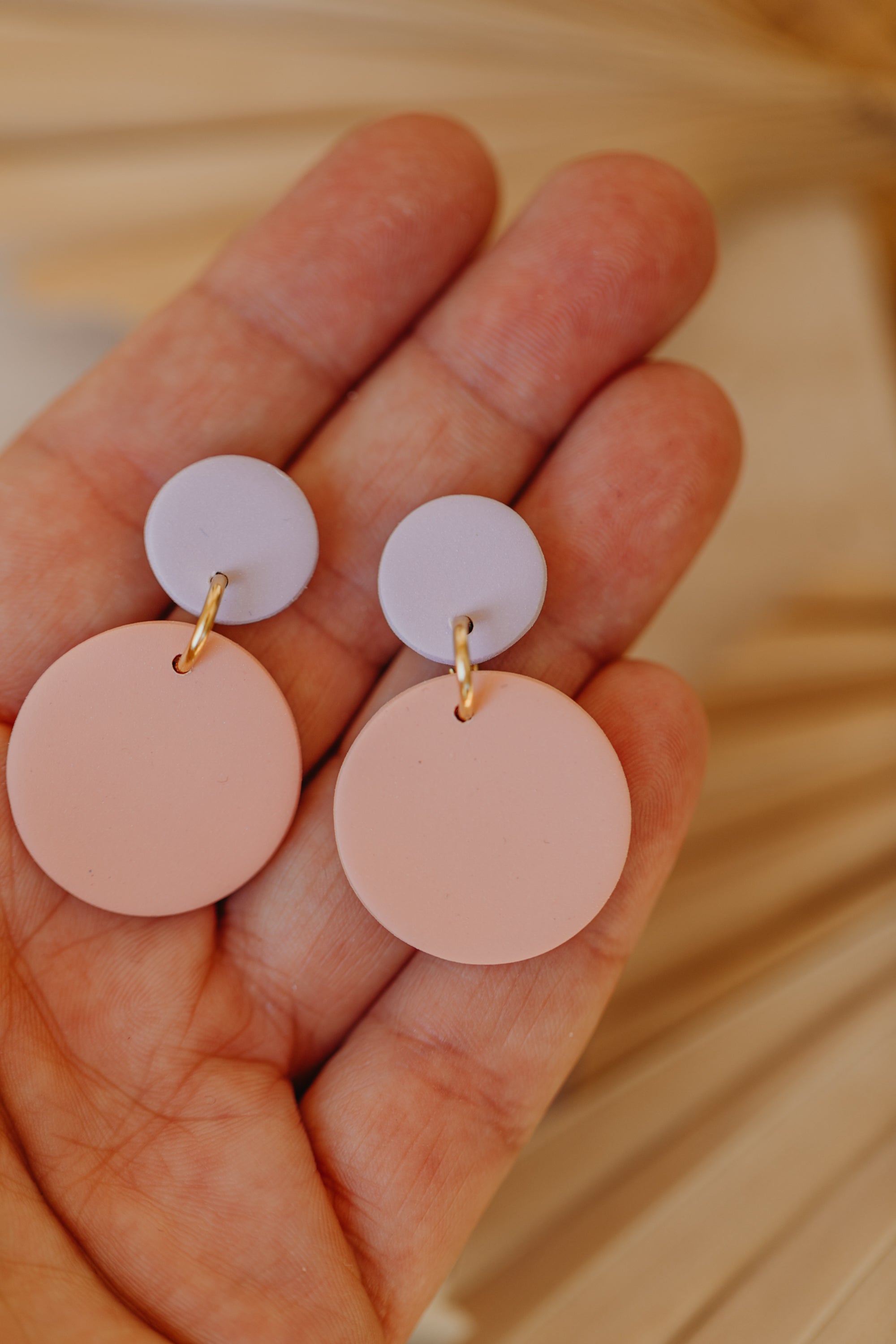 MALI - runde Ohrringe aus Polymer Ton in Pastell Lila und Peach