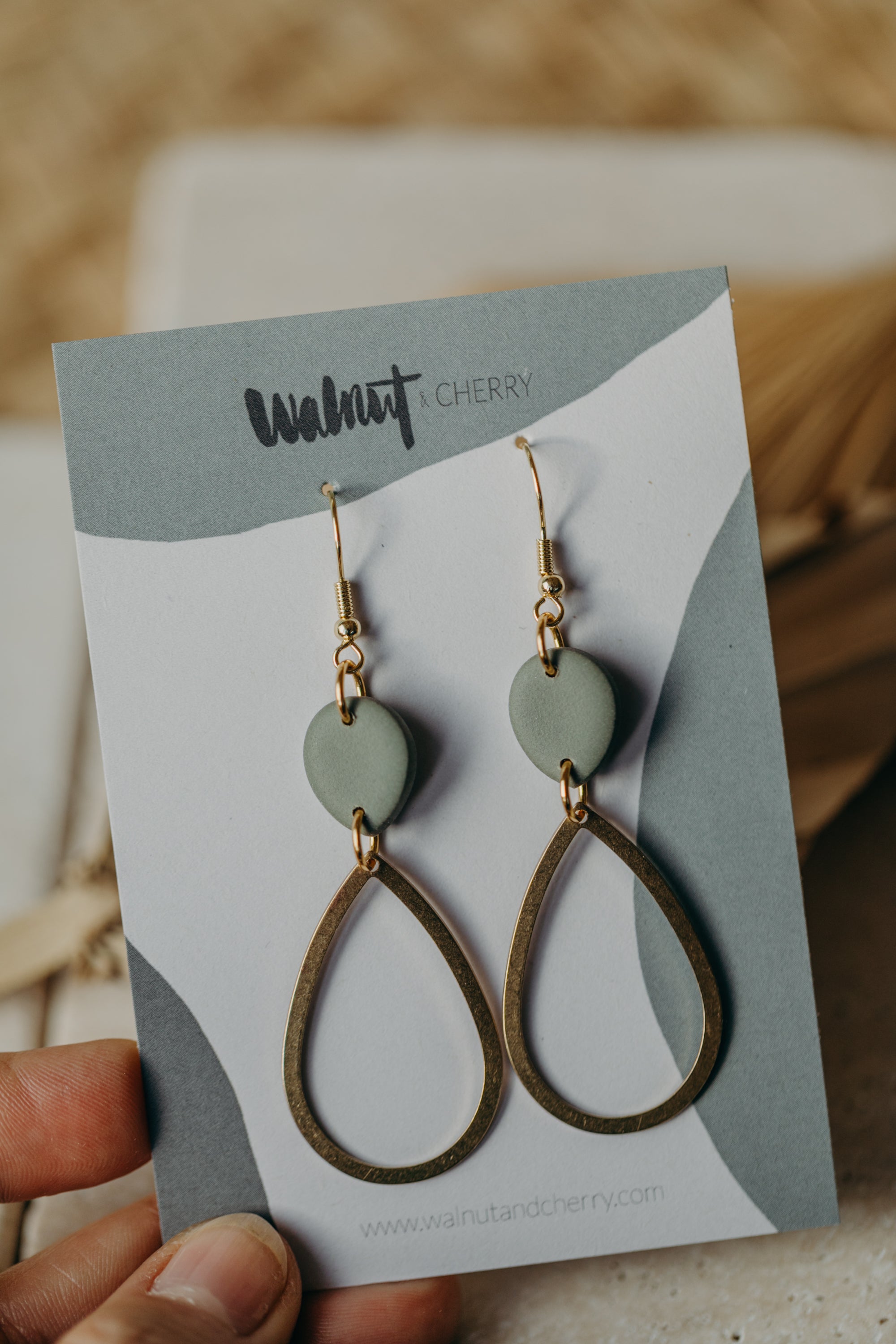 MARCELLA - lange grüne Polymer Ton Ohrringe mit Tropfen