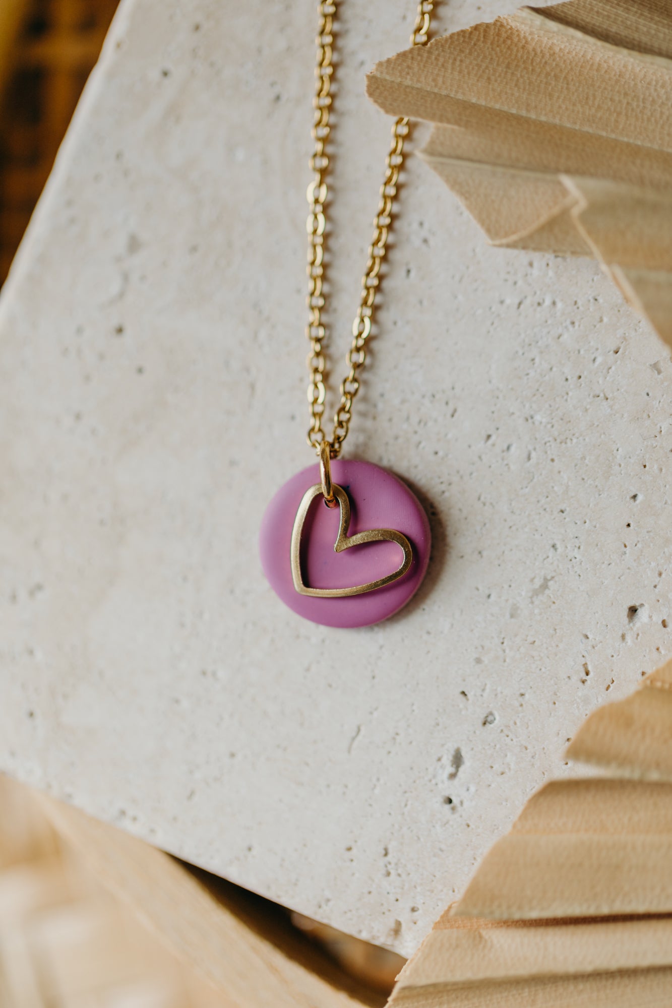 MILEA - Halskette mit Herz in fuchsia