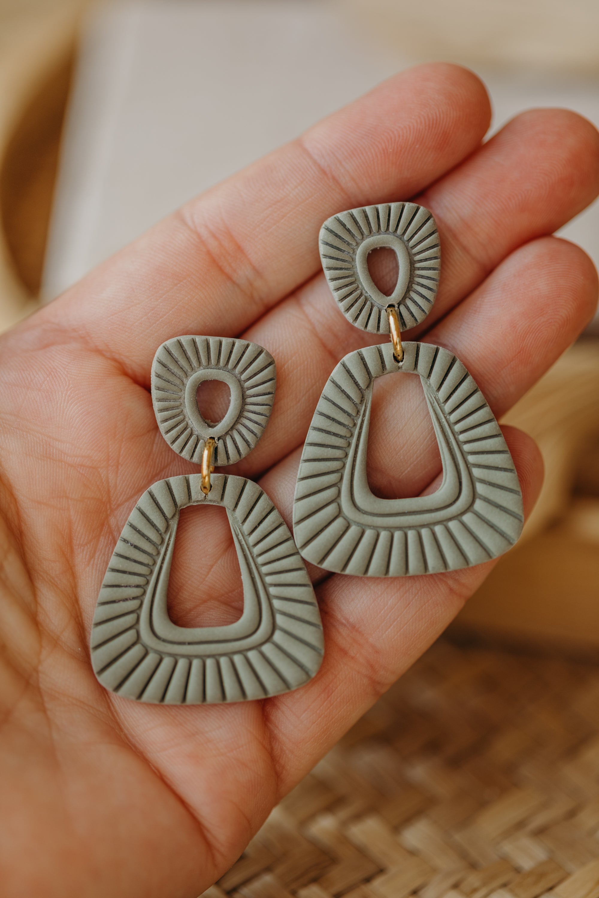 Francesca - Polymer clay earrings in orange, light purple and red