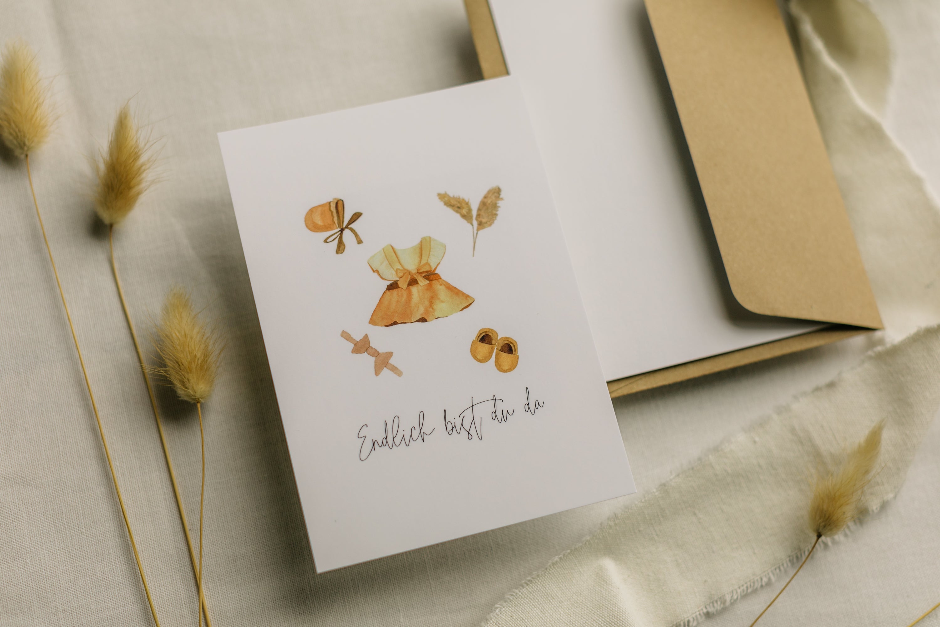 Postcard baby motifs girl with the print "Finally you are here"