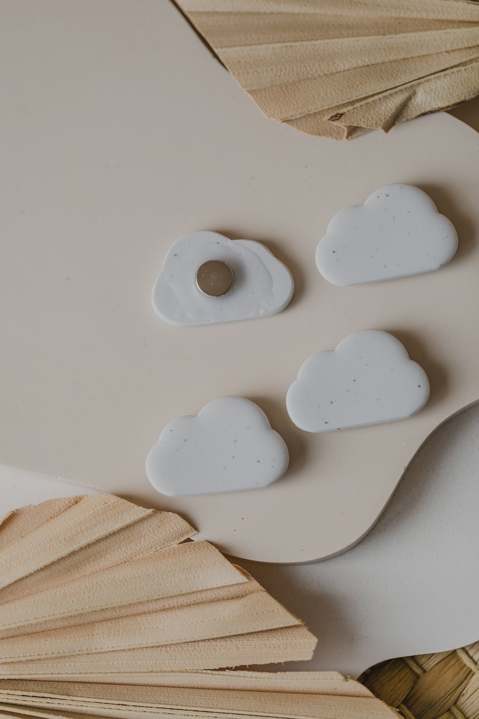 Magnets Set with 2 cloud-shaped magnets