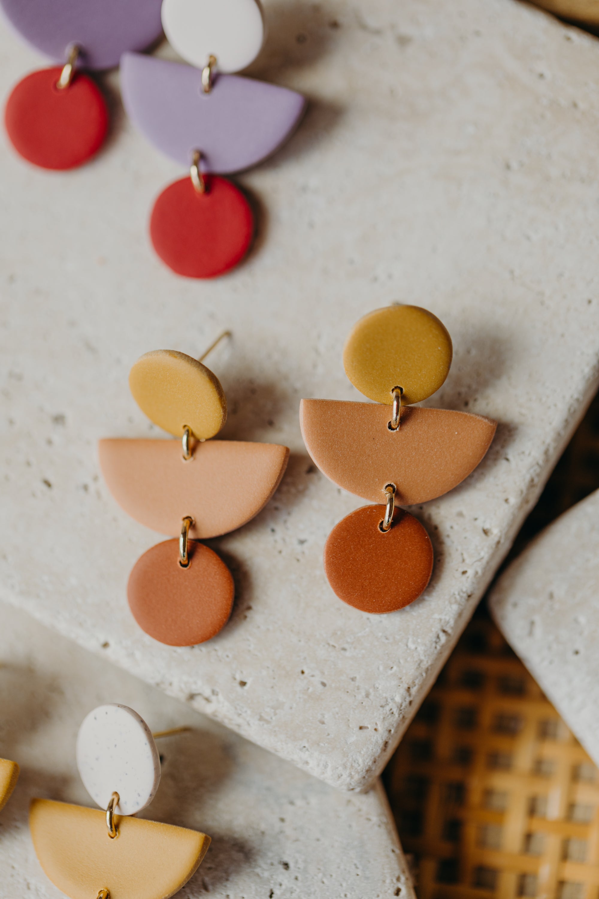 MAILIN - Polymer clay earrings in soft mustard yellow, soft tangerine and cinnamon