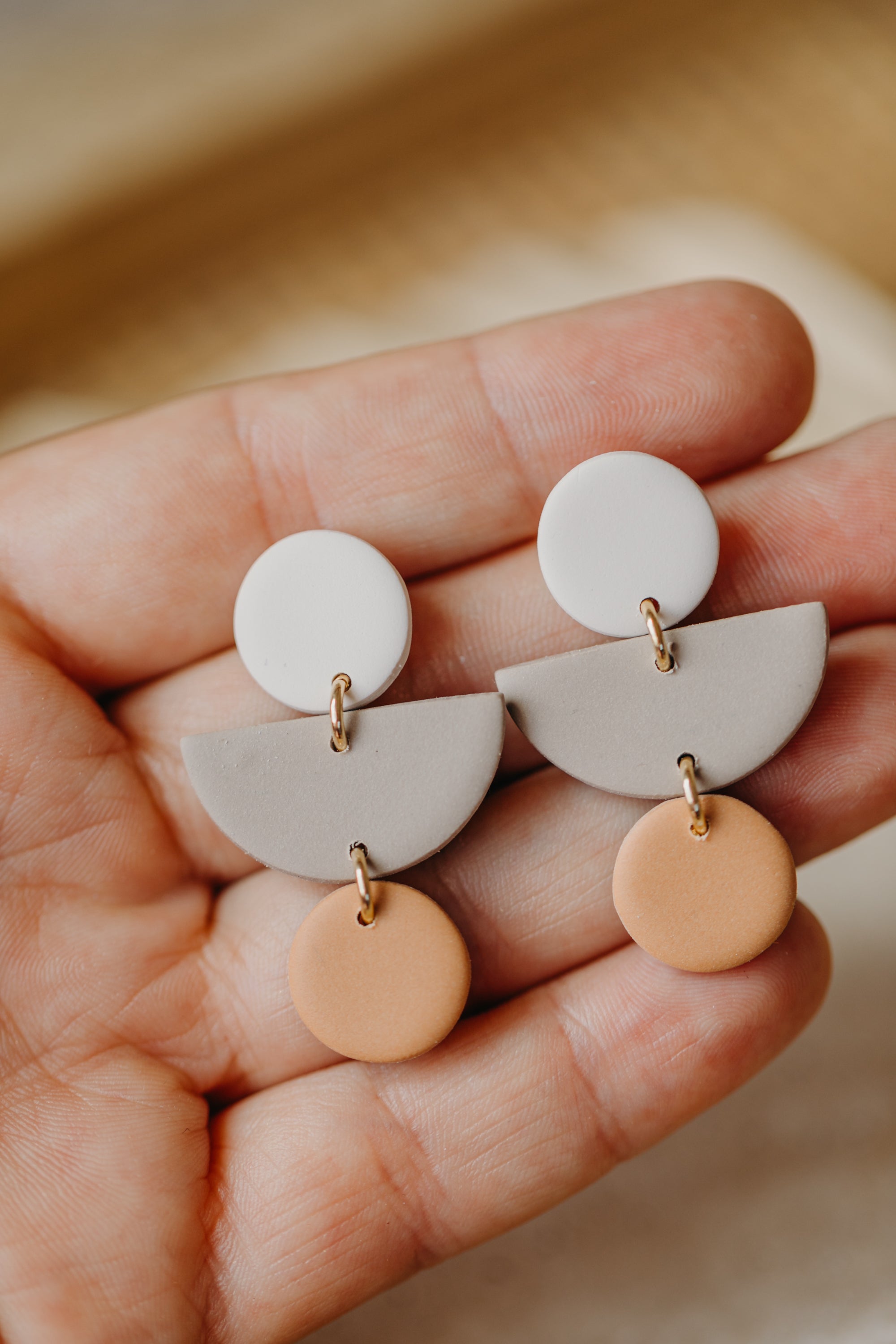 MAILIN - Polymer Ton Ohrringe in Vanille, Kieselstein und softe Mandarine