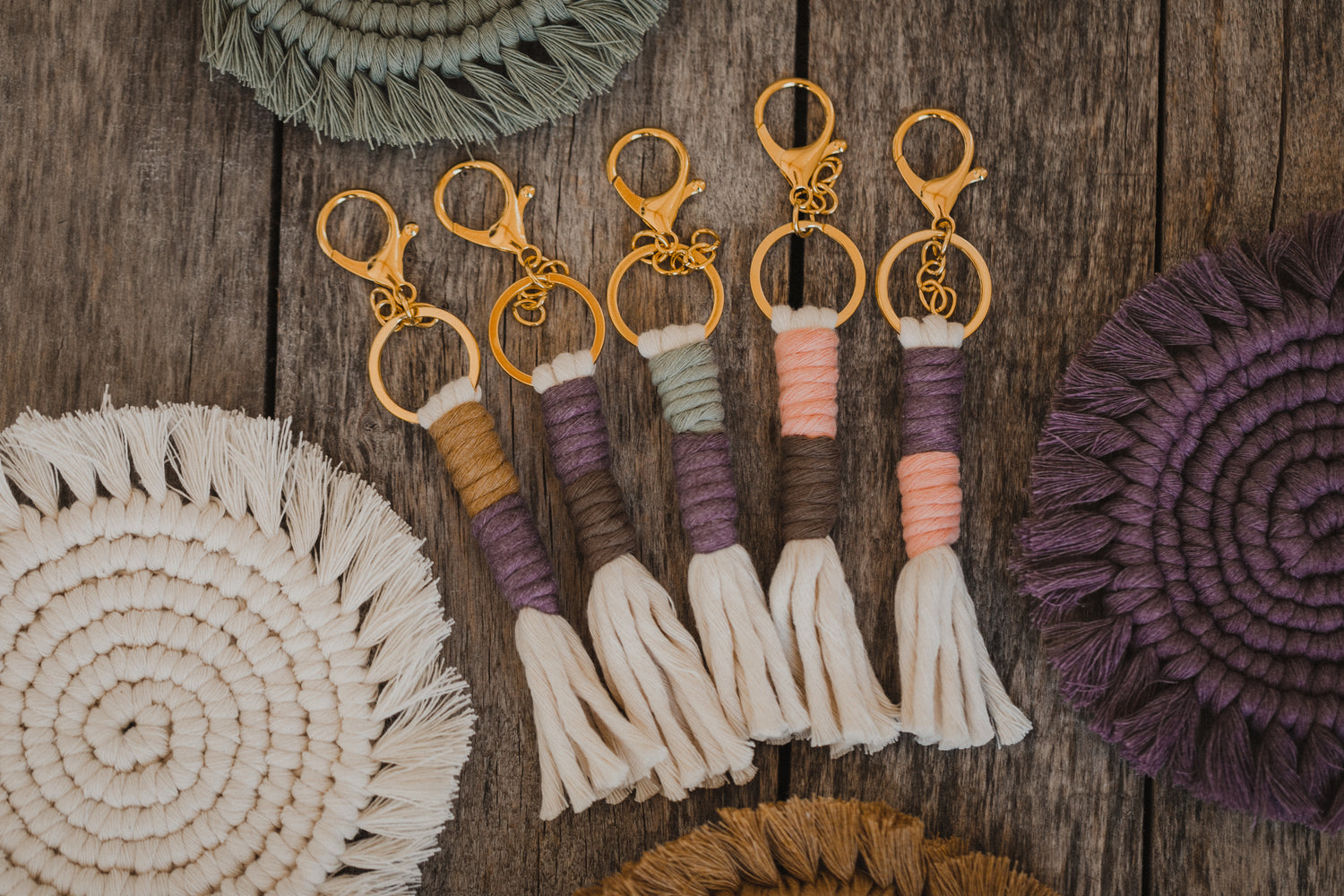 MONI - Macrame keychain