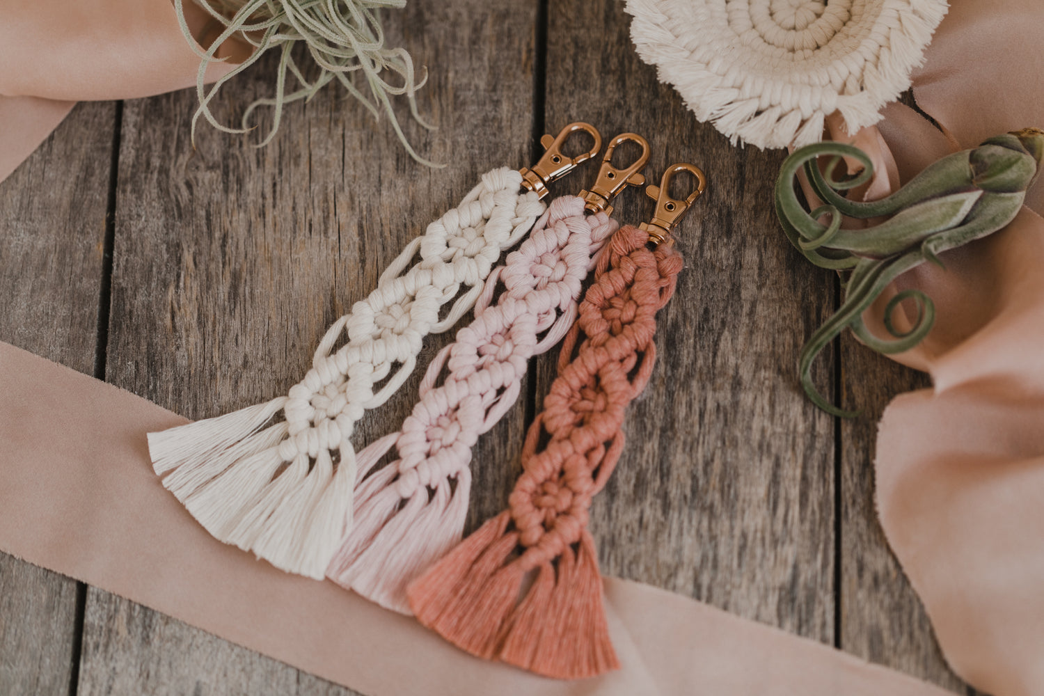 ROSE Macrame Keychain Set
