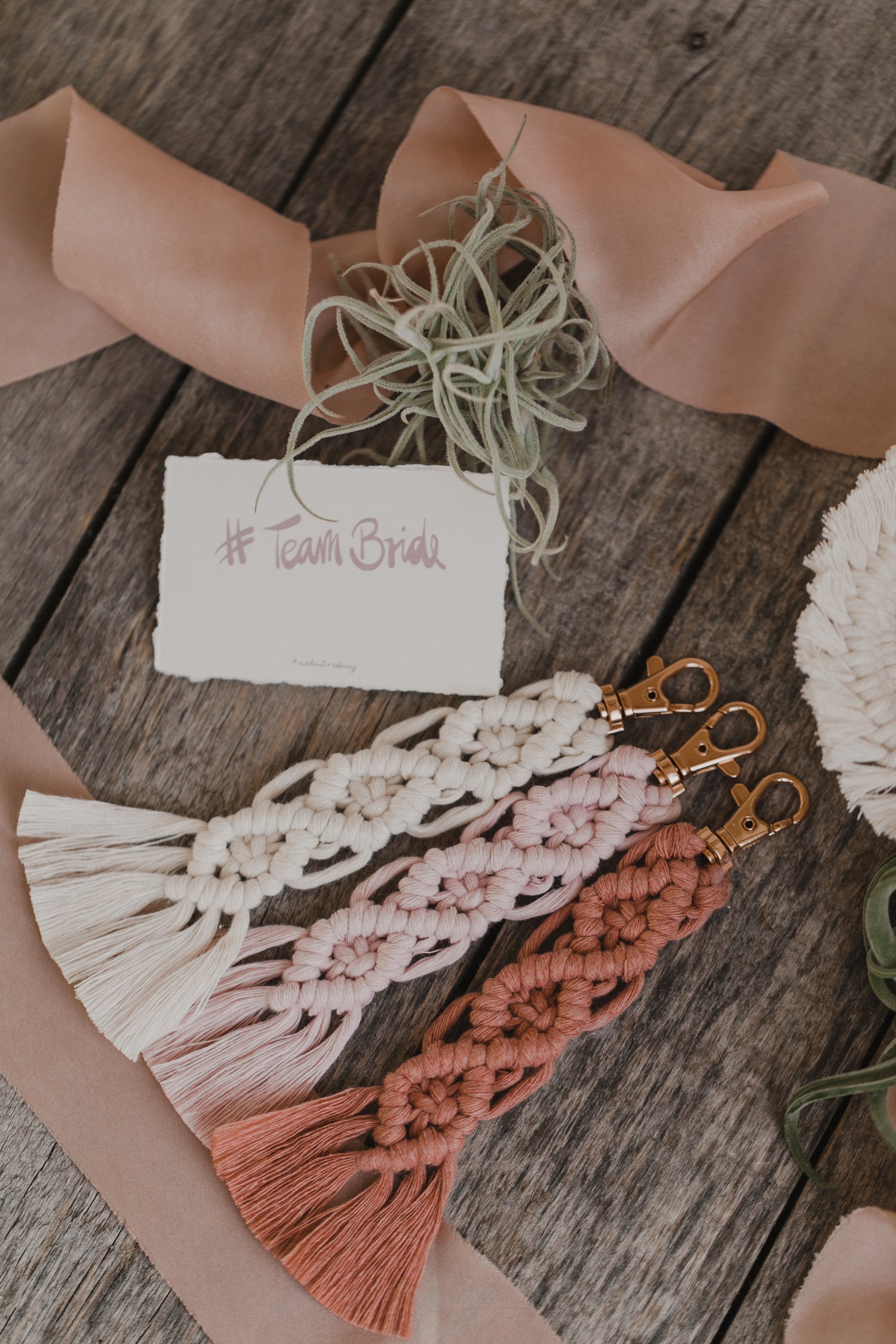 ROSE Macrame Keychain Set