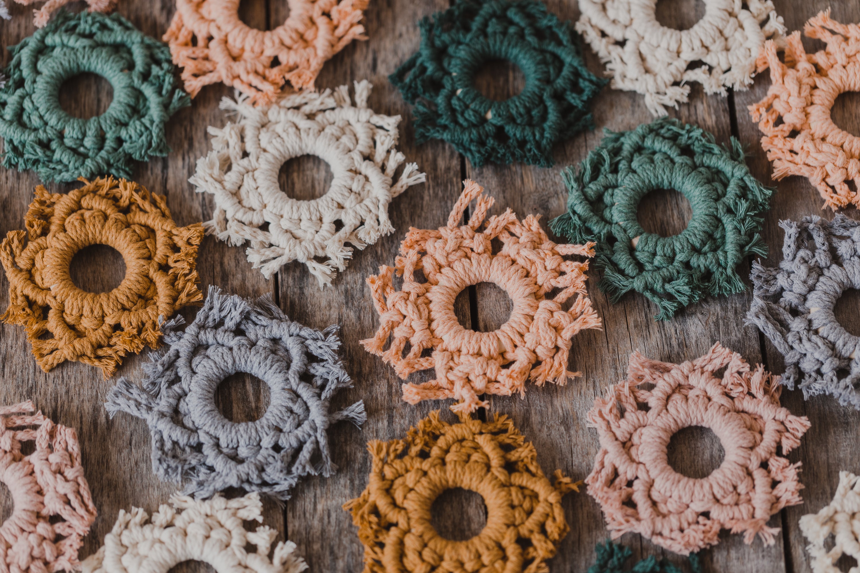 kleine Makramee Sterne