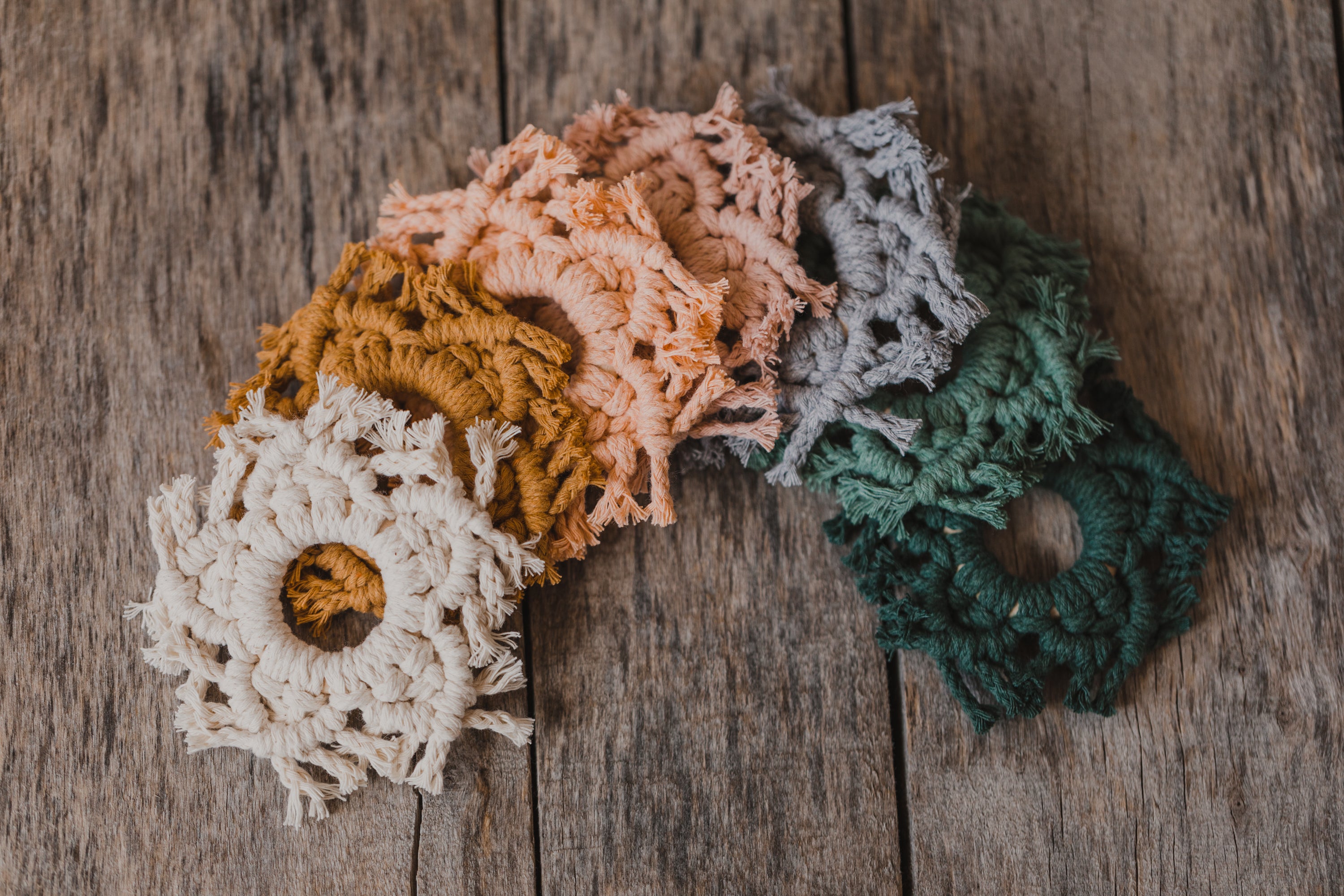 kleine Makramee Sterne