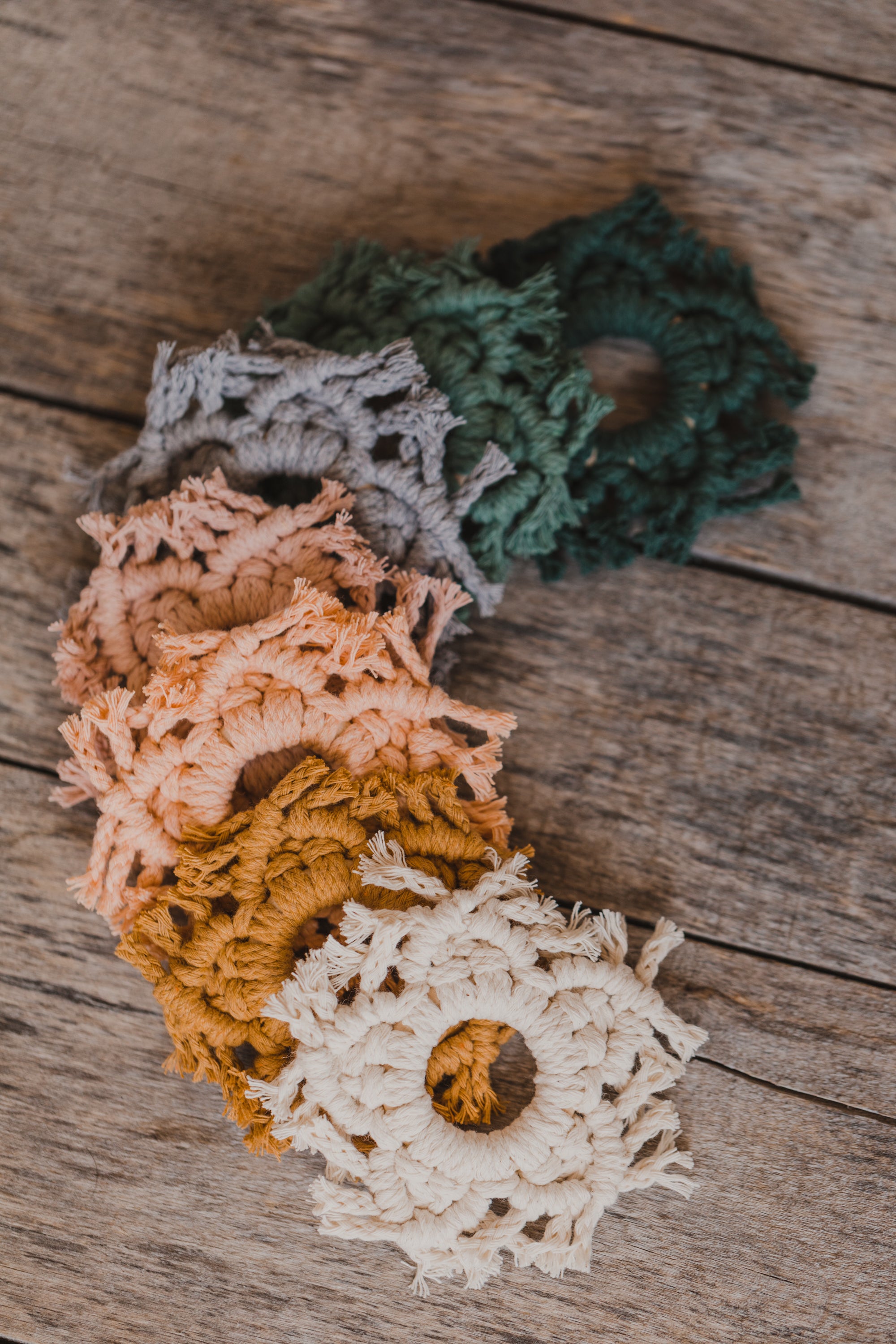 kleine Makramee Sterne