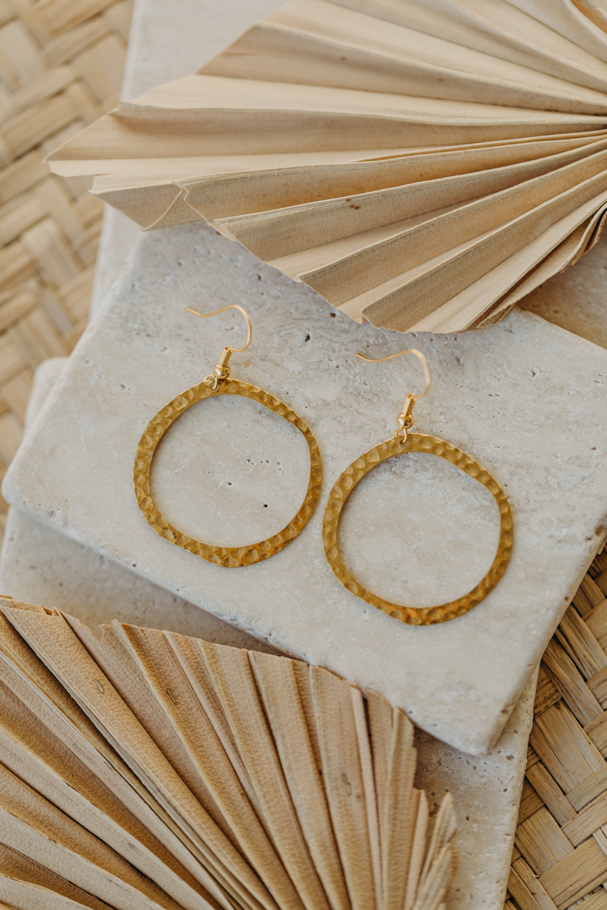 EDDA - ovale gemusterte Messing Ohrringe