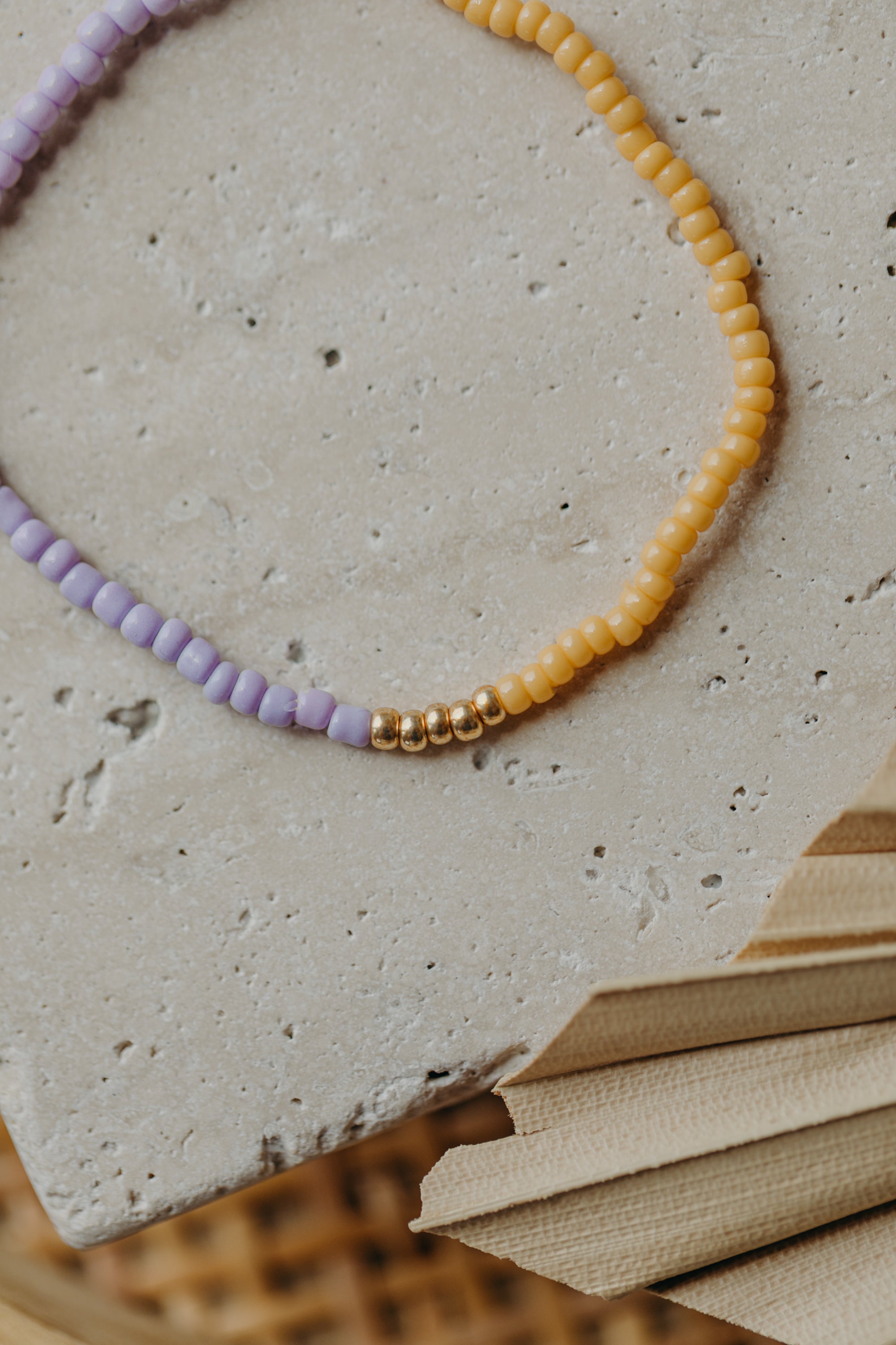 two-tone glass bead bracelet blue & cream