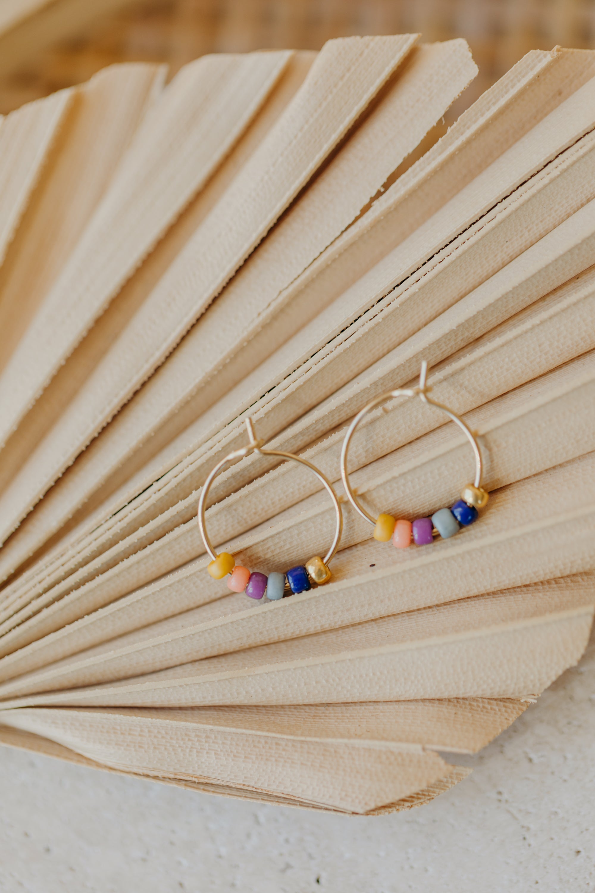 BARCELONA - filigrane Creolen mit bunten Perlen