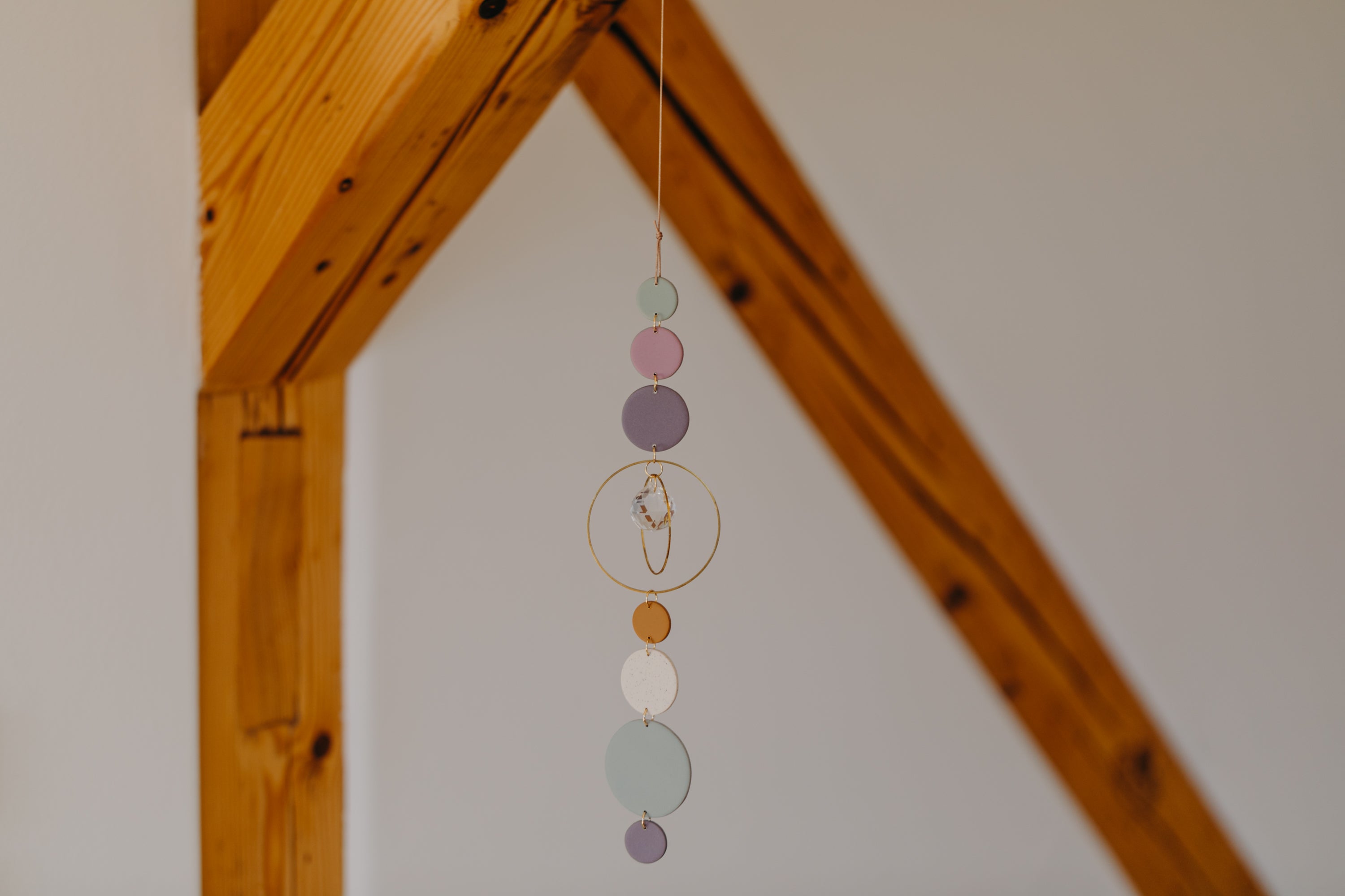 Sonnenfänger 004 mit Punkten in mint, lila, cognac und kalk