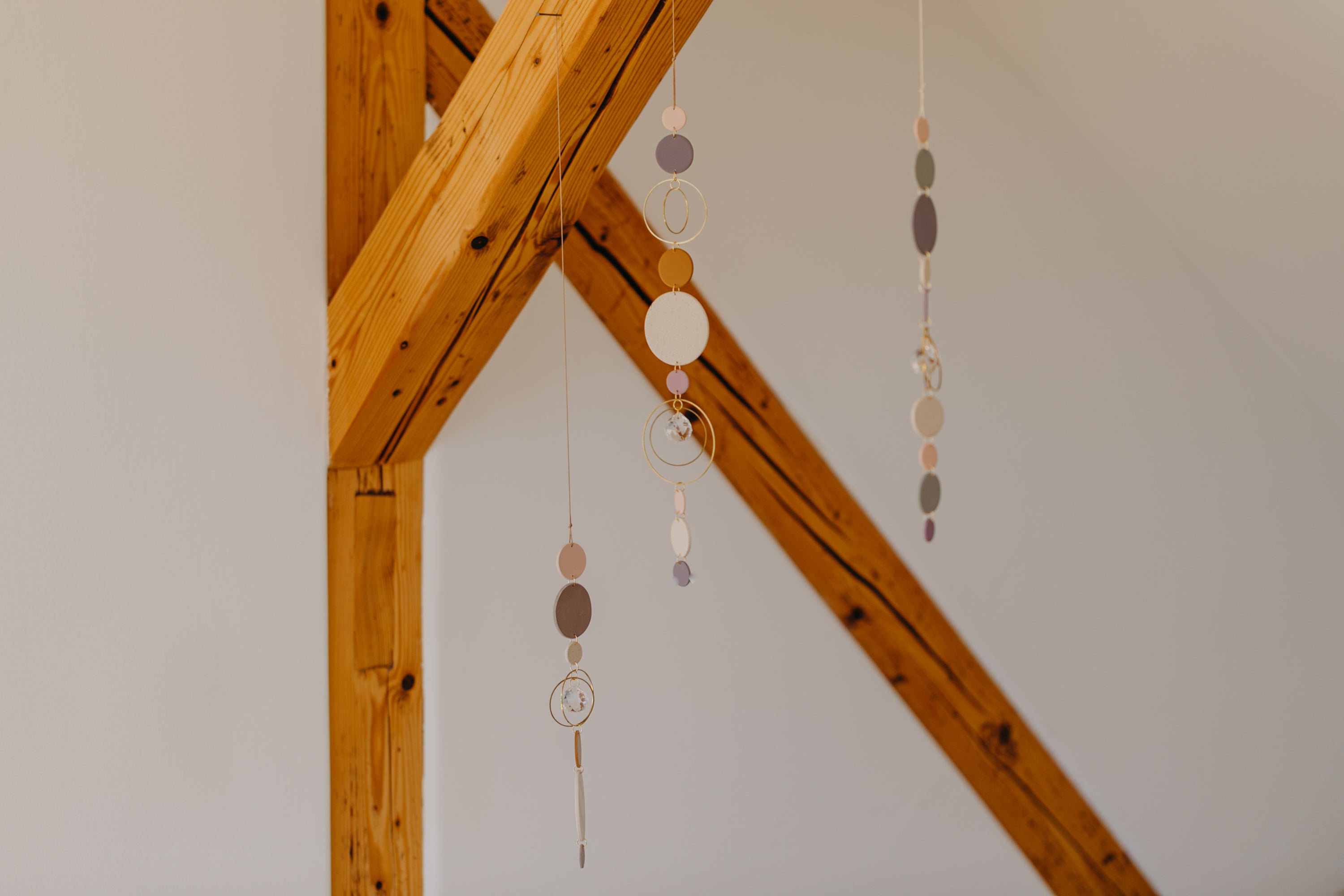 Sonnenfänger 001 mit Punkten in rosa, kieselstein, cognac und vanille
