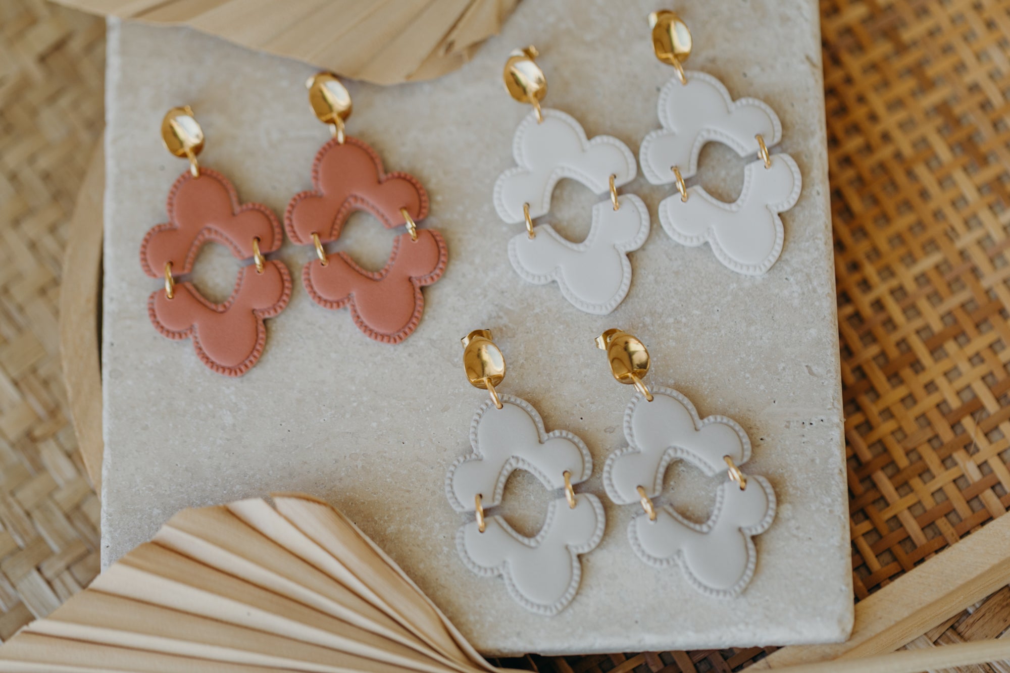 NALEEN - große Boho Ohrringe in hellem Terrakotta