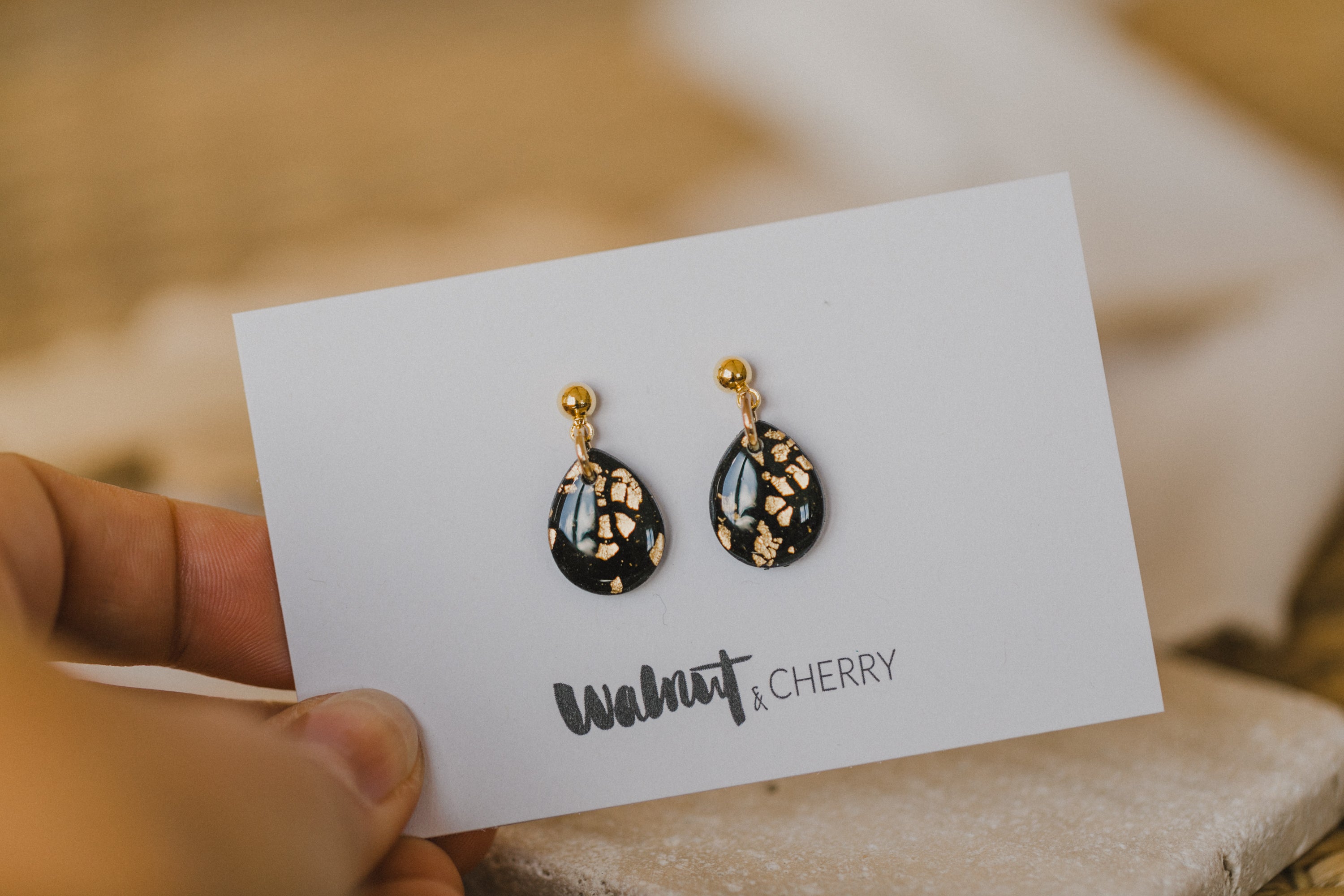 NOMI - small drop earrings in bright colors