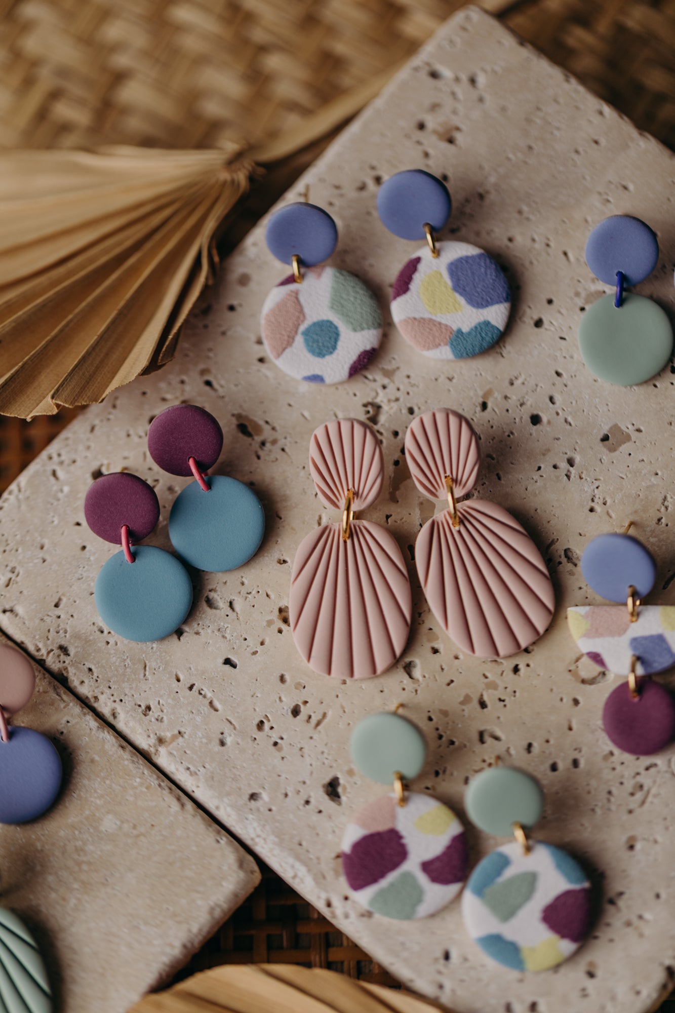 OLIVIA - rosa ovale Polymer Ton Ohrringe mit Streifen