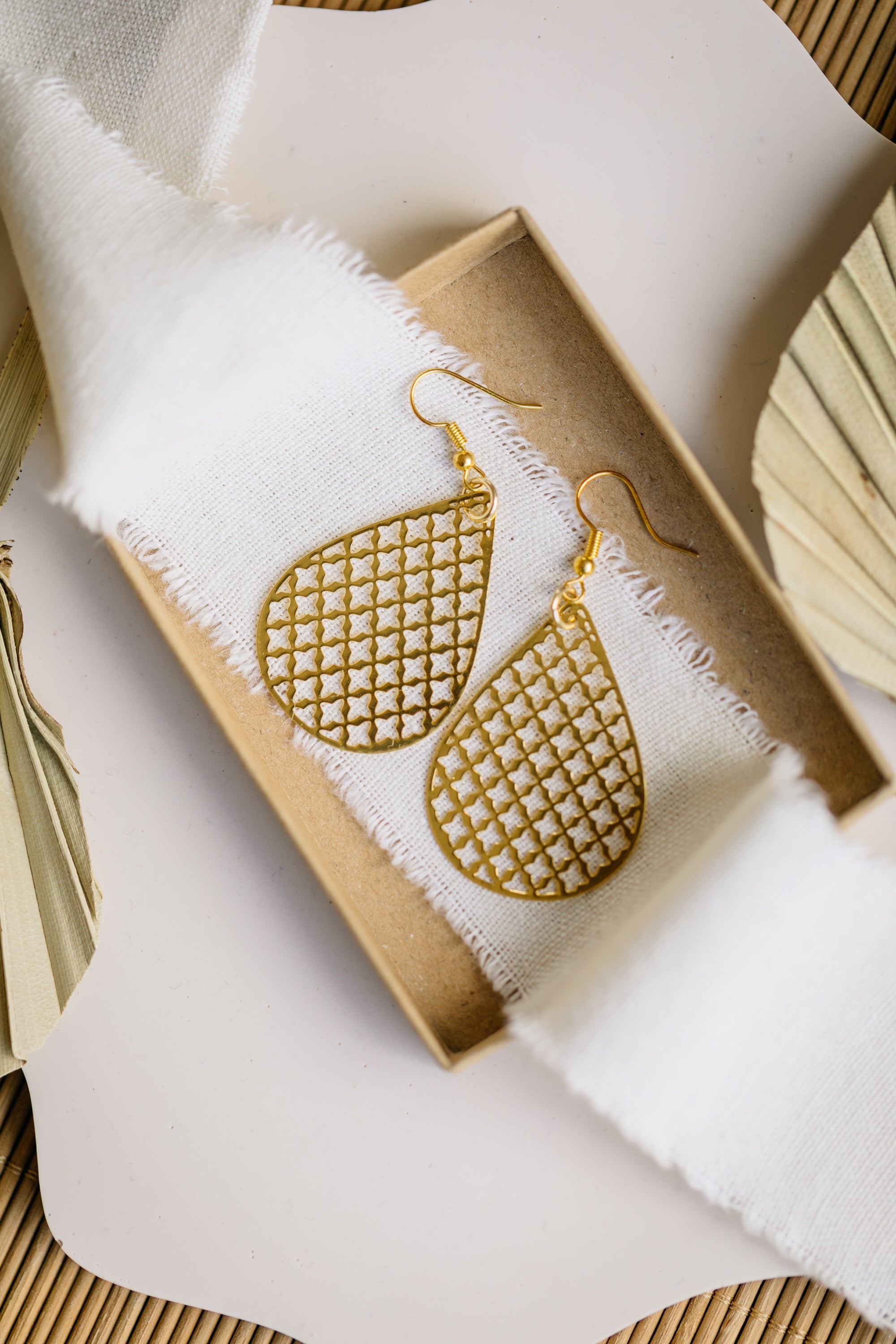 Tropfen Ohrringe aus Edelstahl Karomuster