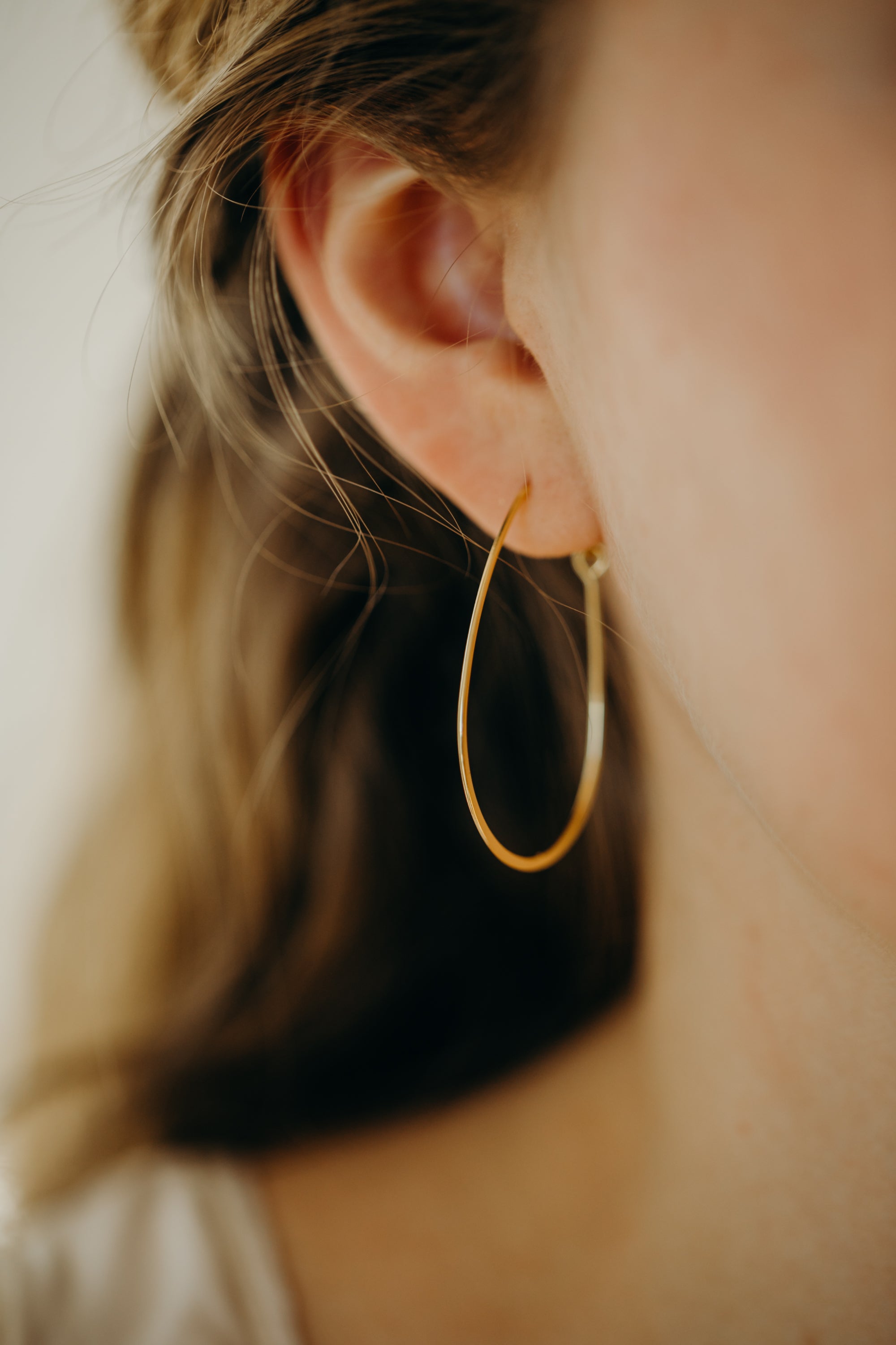 narrow oval hoop earrings
