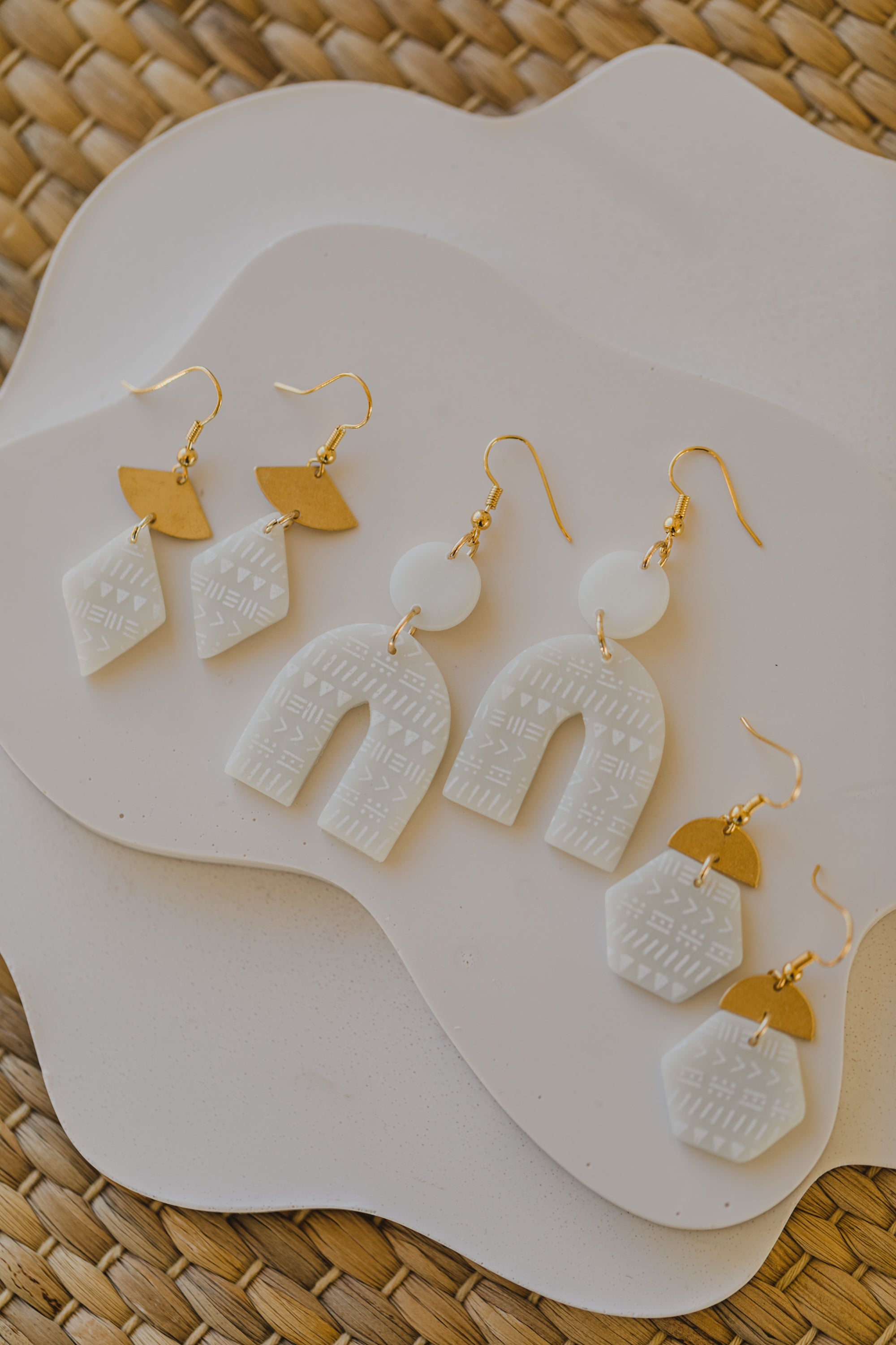 MARJA - small drop earrings gold