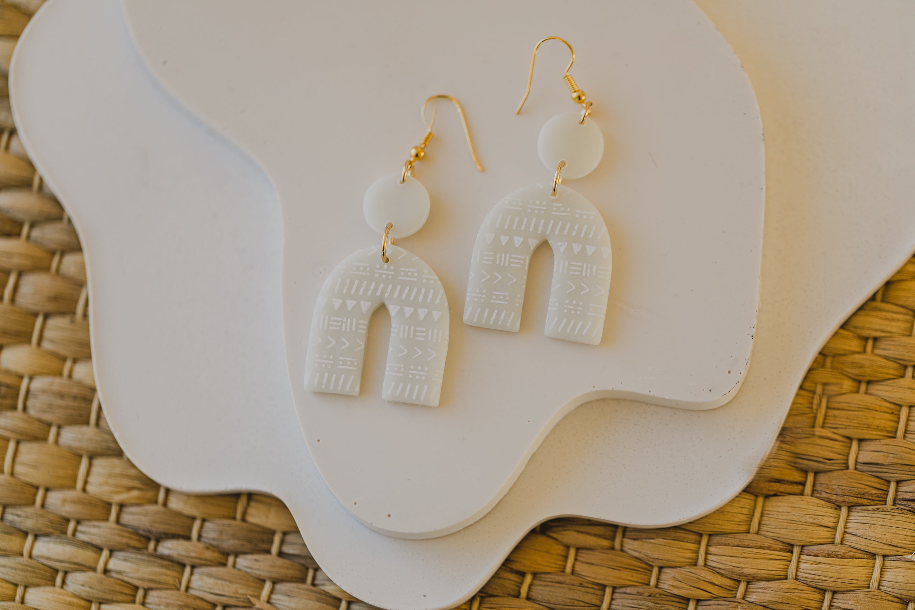 MARJA - small drop earrings gold