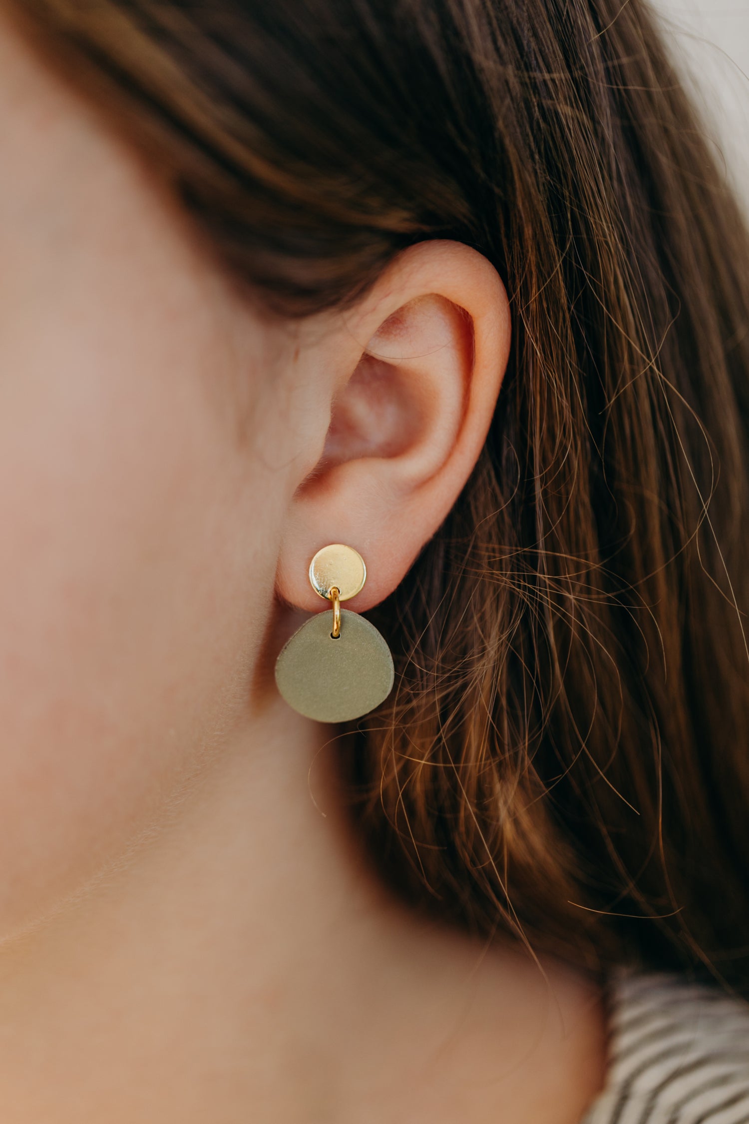MARJA - small drop earrings gold