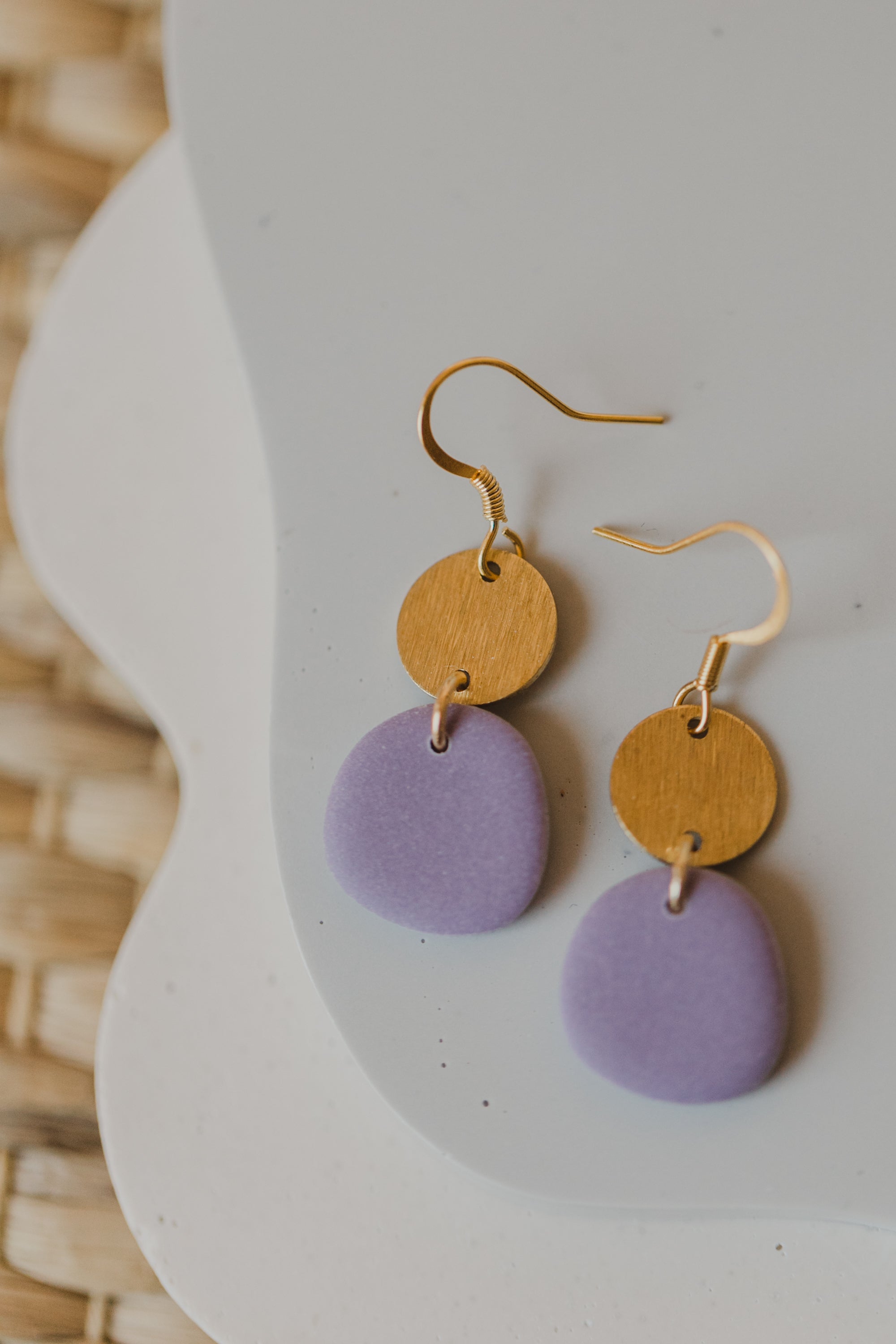Polymer Ton Ohrringe in der Farbe Helles Lila