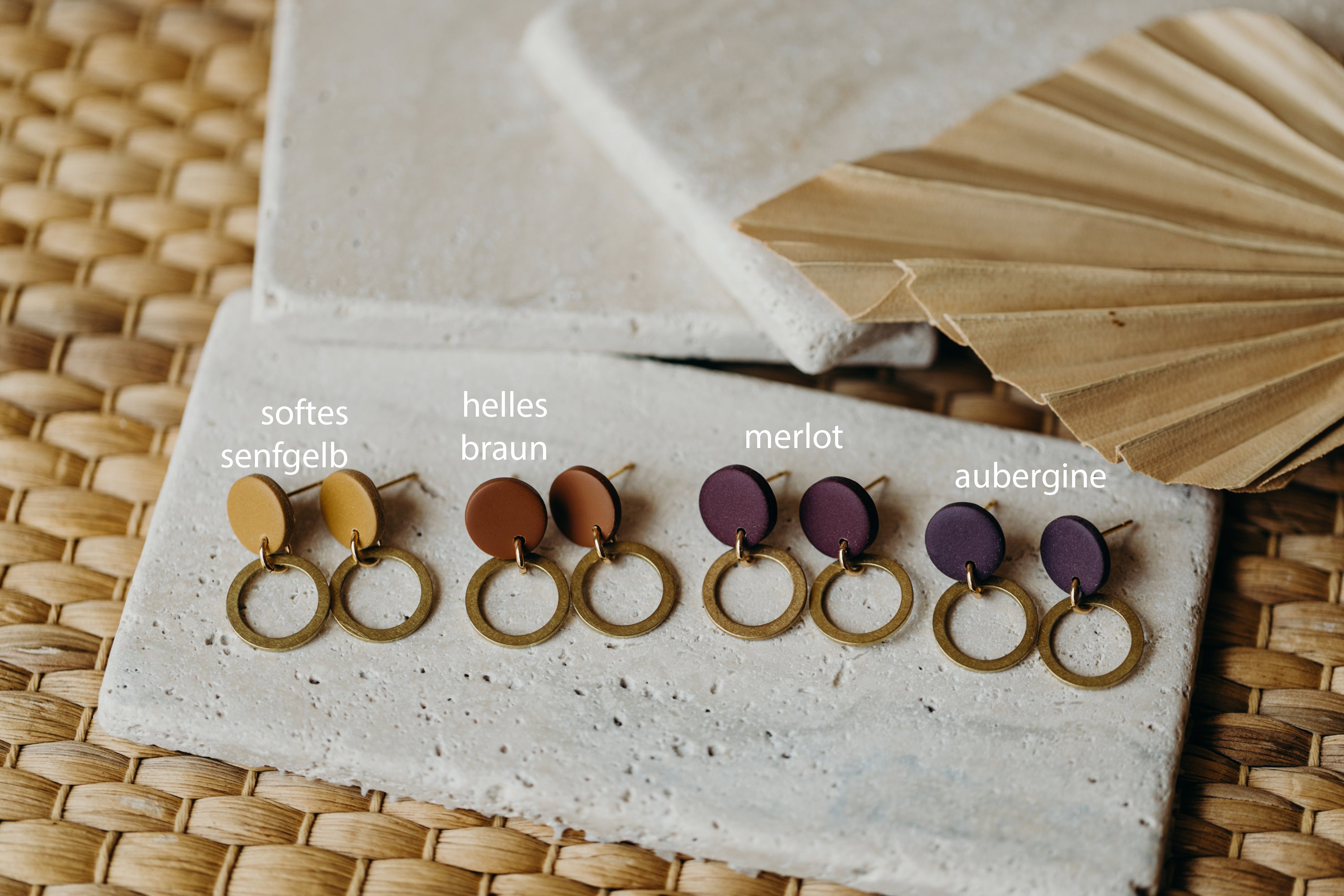 ZUNA - runde Polymer Ton Ohrringe mit Messinganhänger Kreis