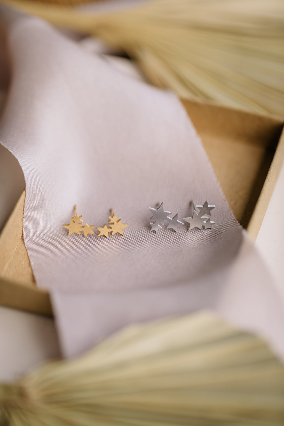 Stud earrings three stars large