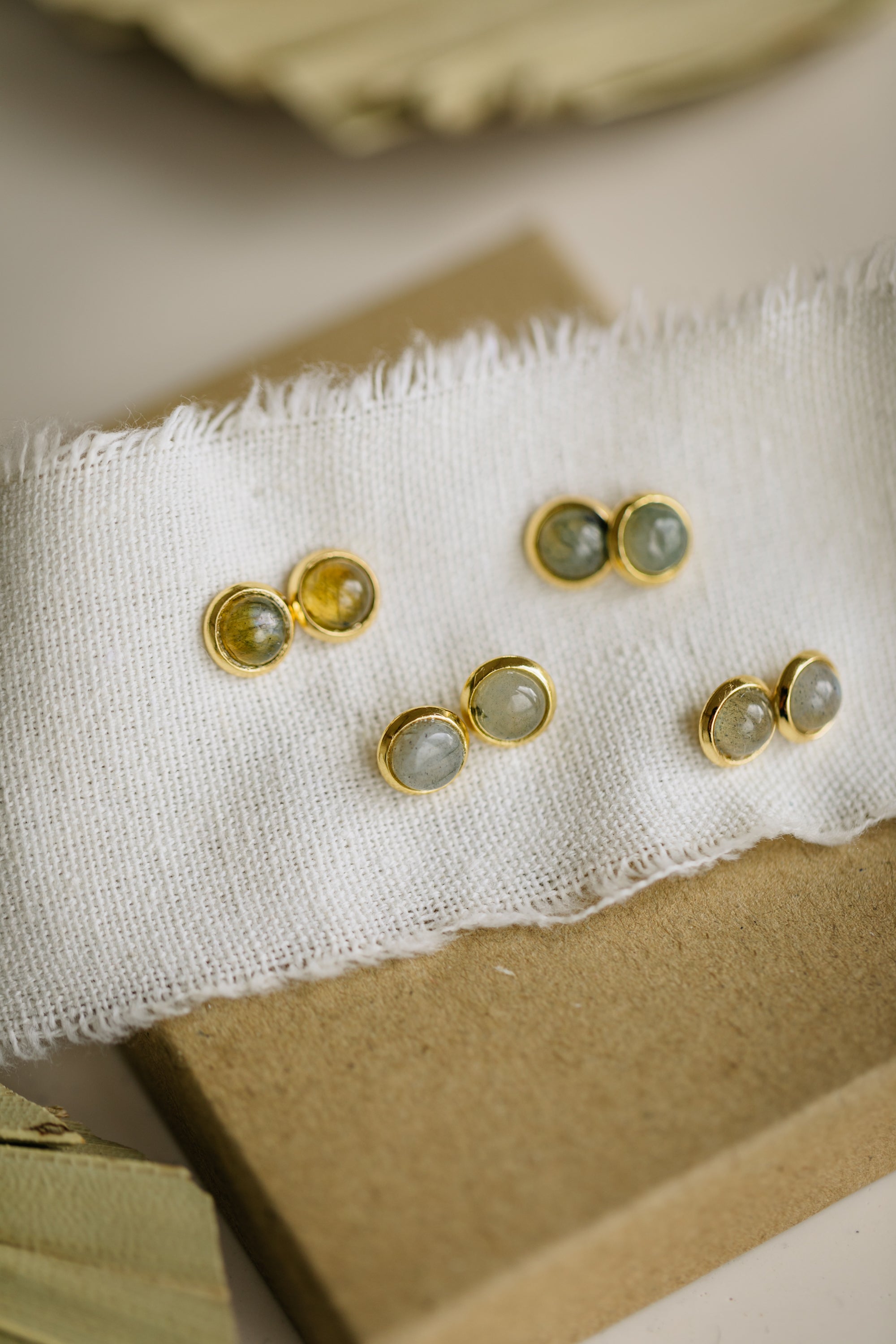 gray labradorite gemstone earrings (6 mm)