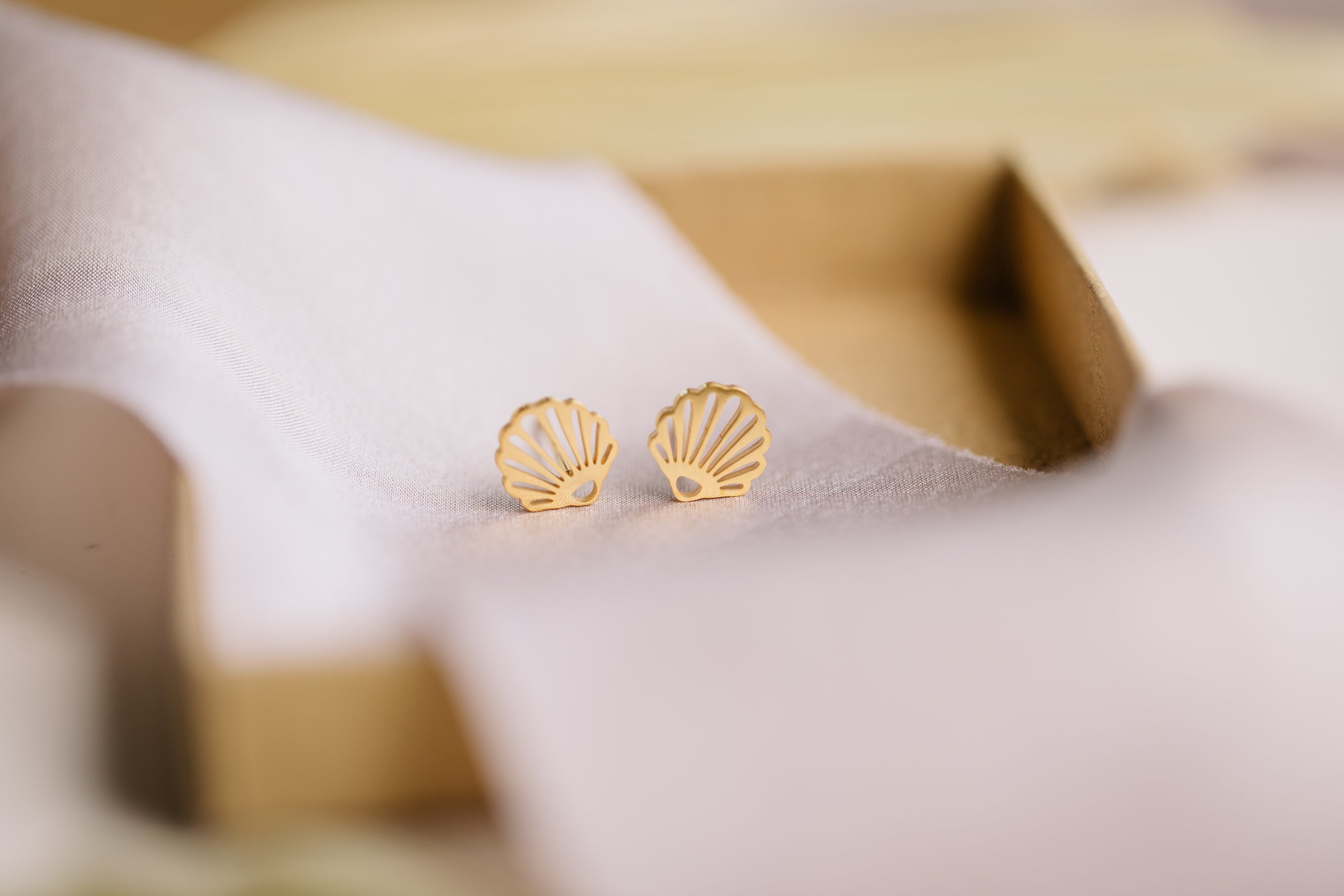 Ohrstecker kleine Muschel