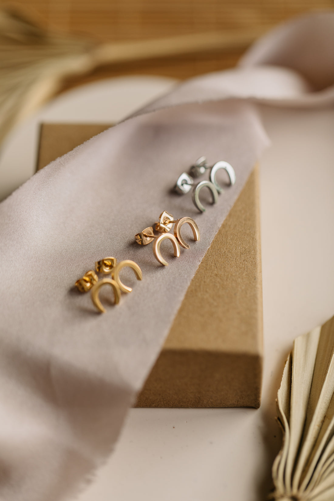 horseshoe earrings