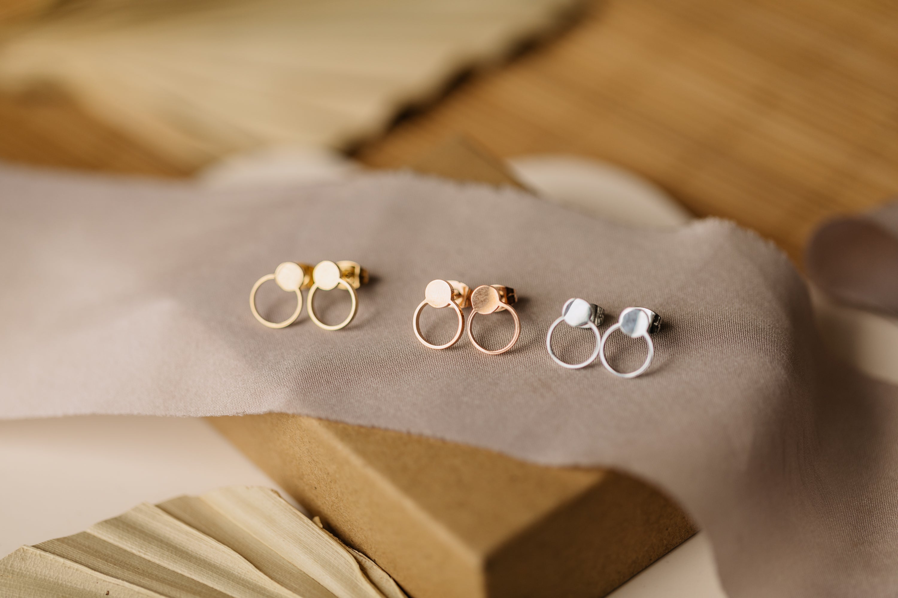 double circle stud earrings