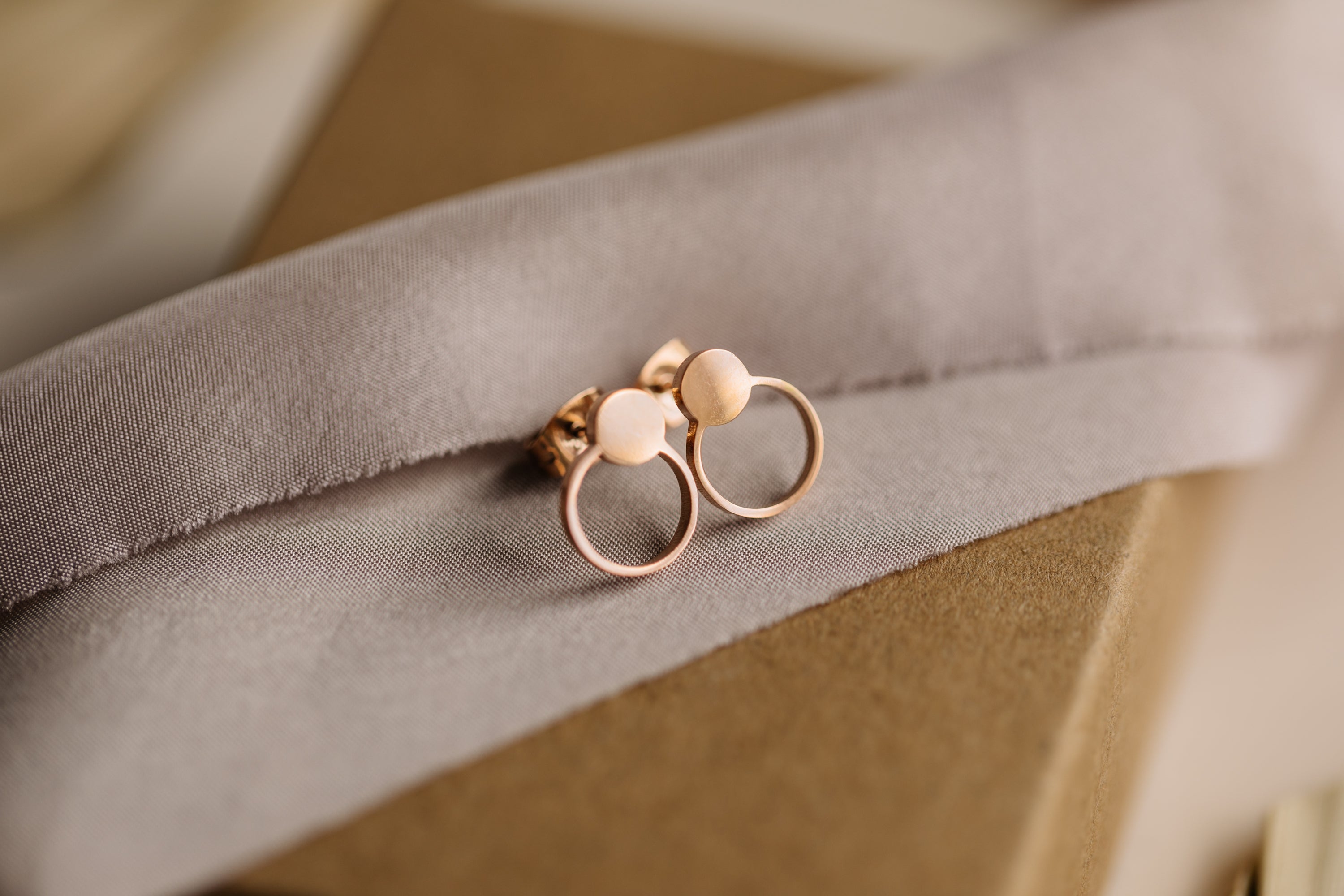 double circle stud earrings