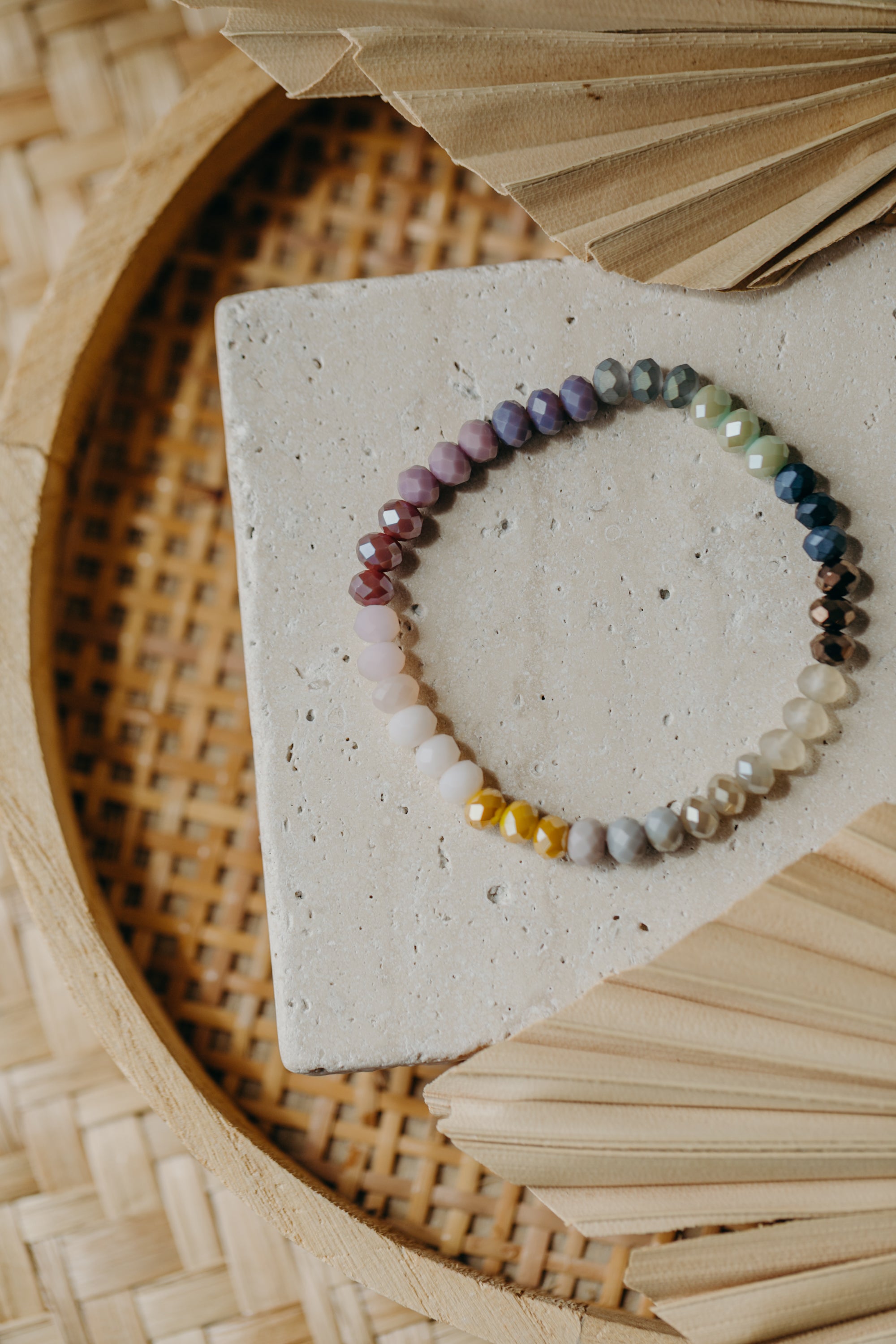 two-tone glass bead bracelet blue & cream