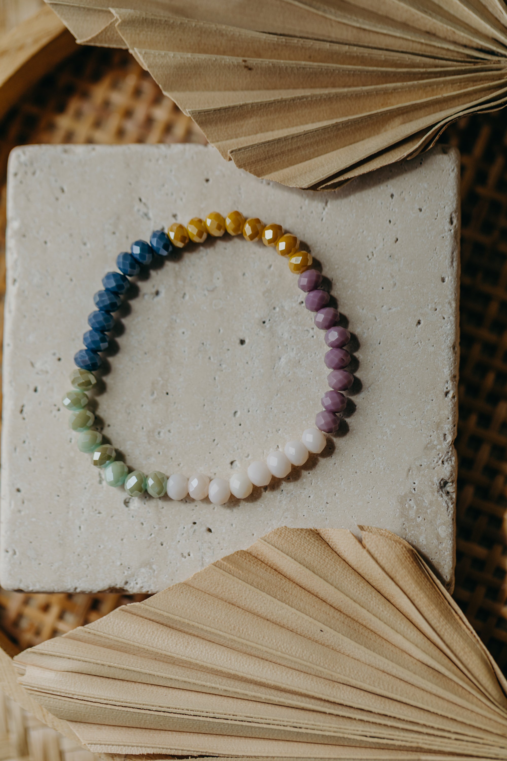 two-tone glass bead bracelet blue & cream