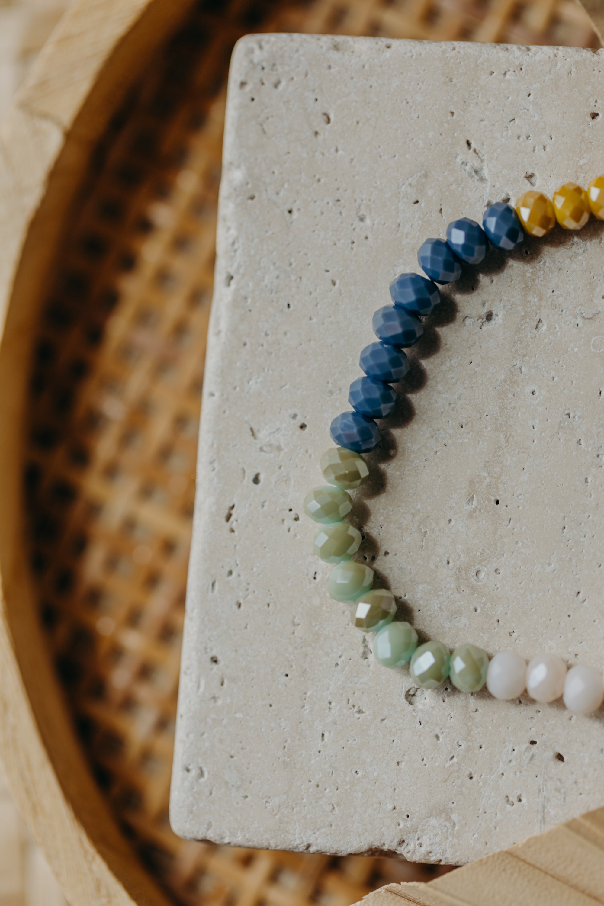 two-tone glass bead bracelet blue & cream