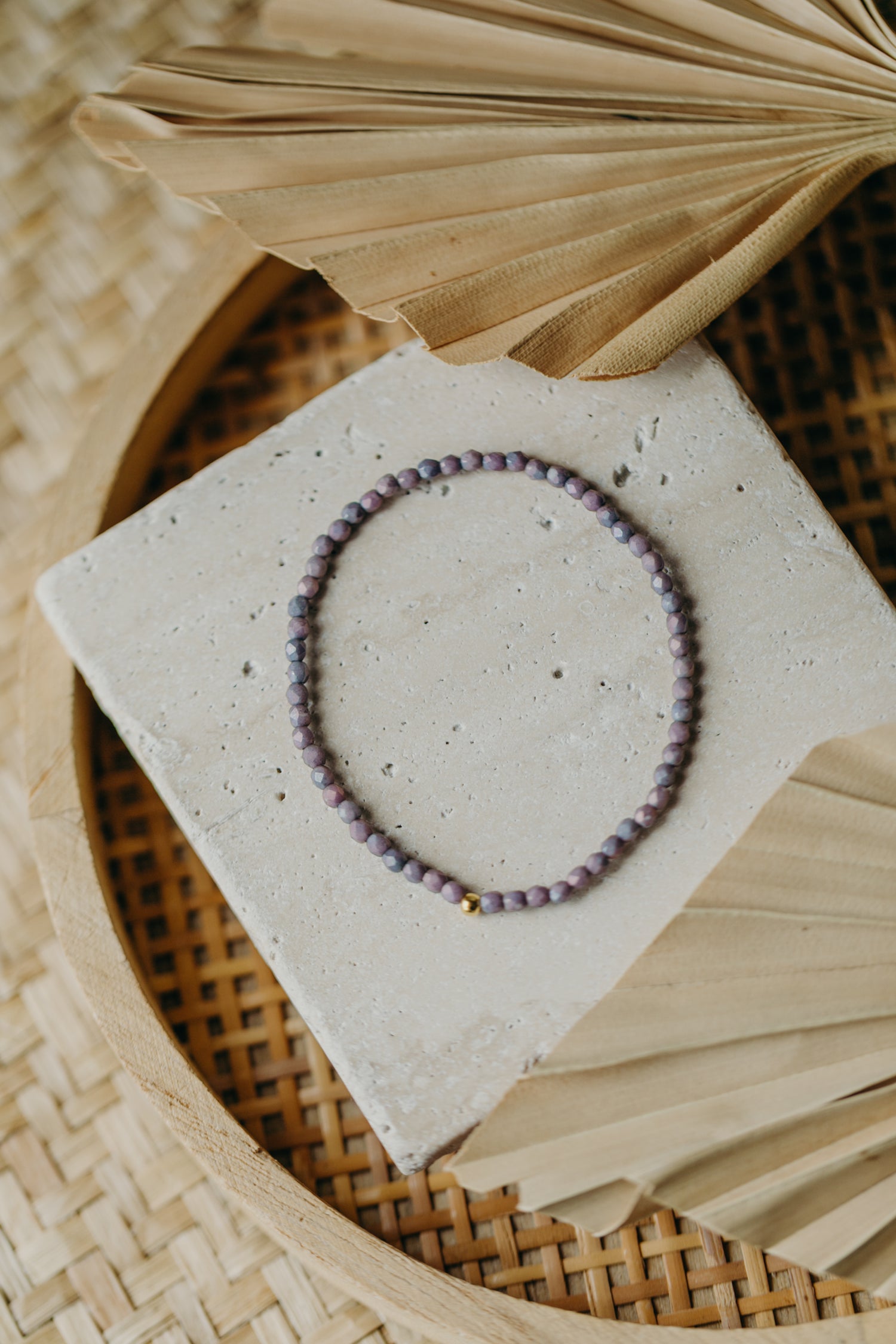 two-tone glass bead bracelet blue & cream